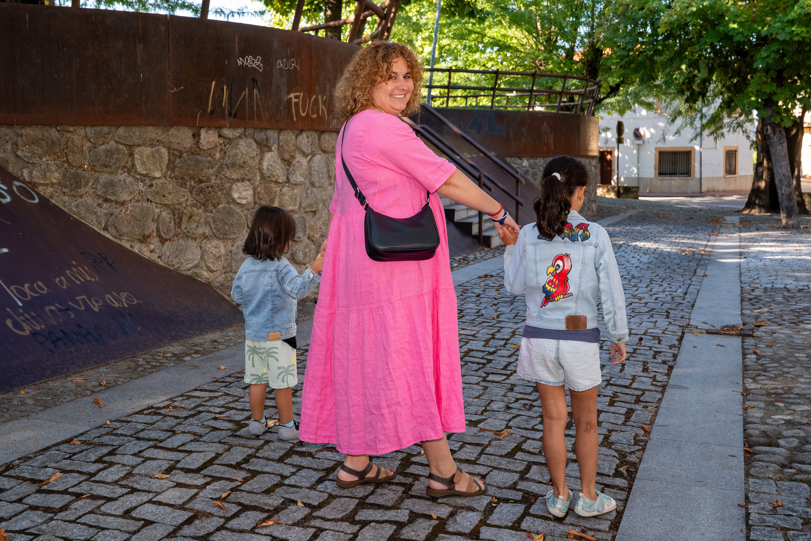 Así es la vuelta al cole en una familia numerosa y en un hogar monoparental: "Hemos reducido las vacaciones para pagar la cuesta de septiembre"