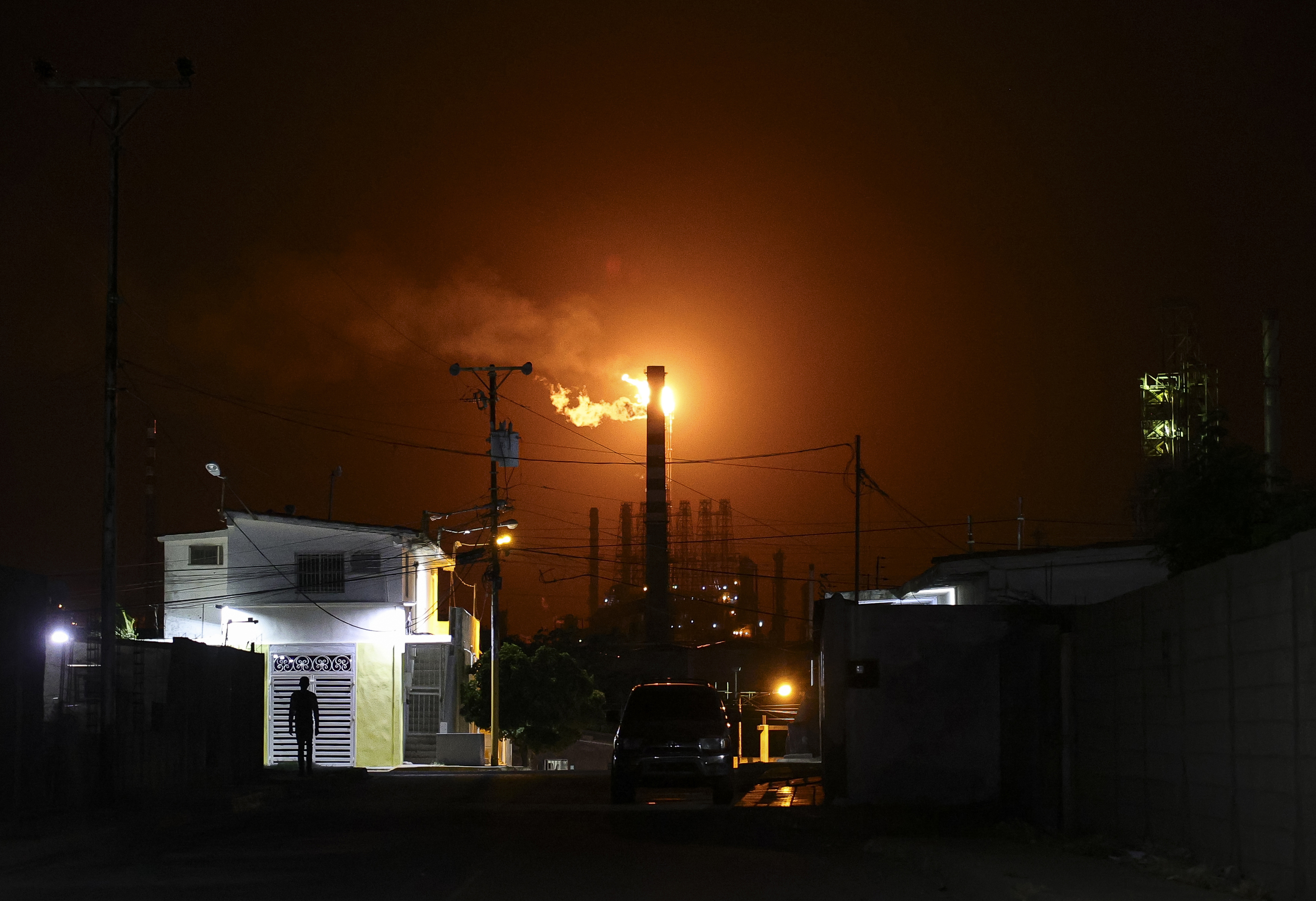 Carmen Beatriz Fernández, consultora internacional: "¿Que qué ofrece Trump? Este acuerdo petrolero da la bienvenida a los aventureros en Venezuela"