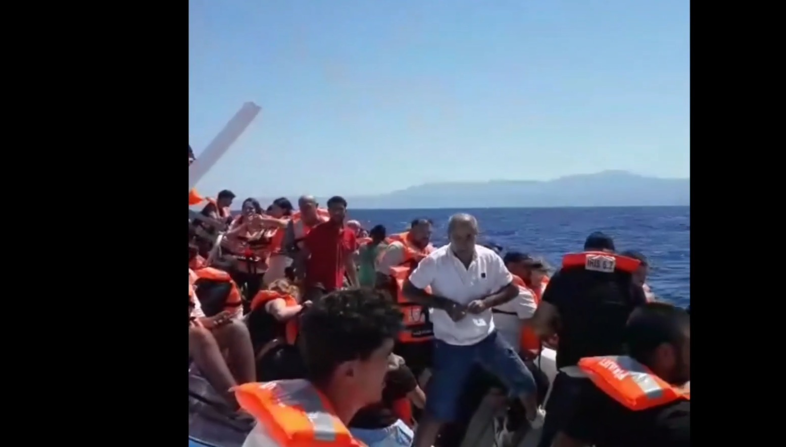 Al menos seis muertos tras el naufragio de un ferry con capacidad para 270 personas en el norte de Chipre