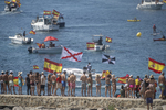 Ceuta despide con vítores y banderas de España a los 60 barcos de la flotilla solidaria