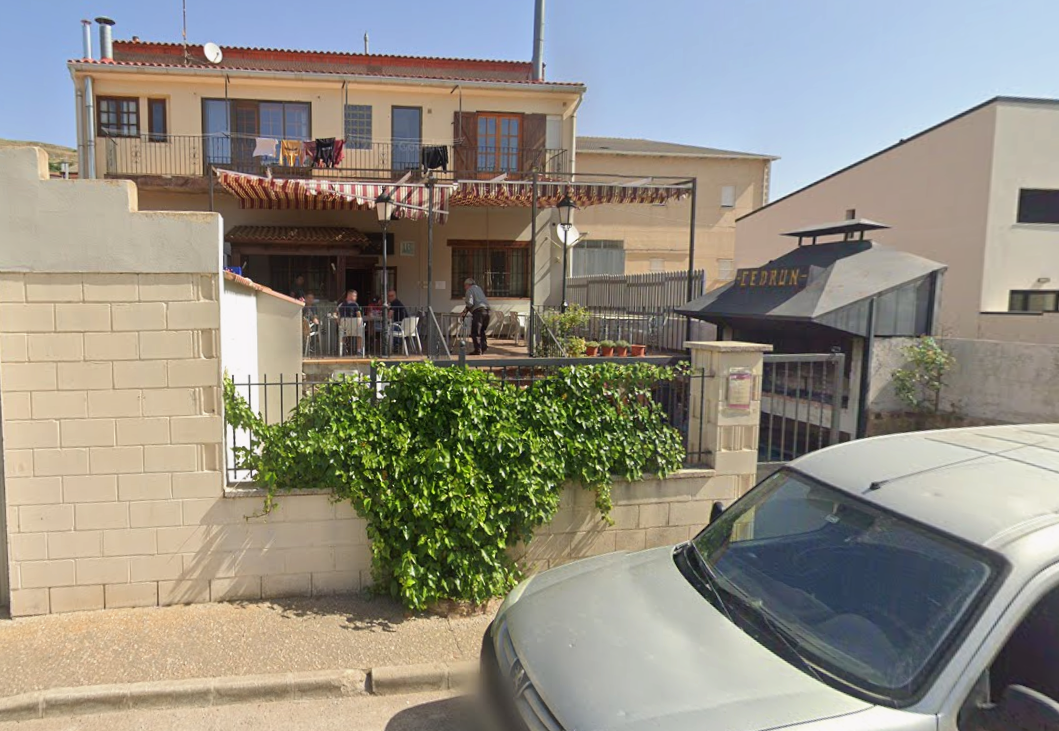 Mueren dos personas en el incendio de un bar en Cedrillas (Teruel)