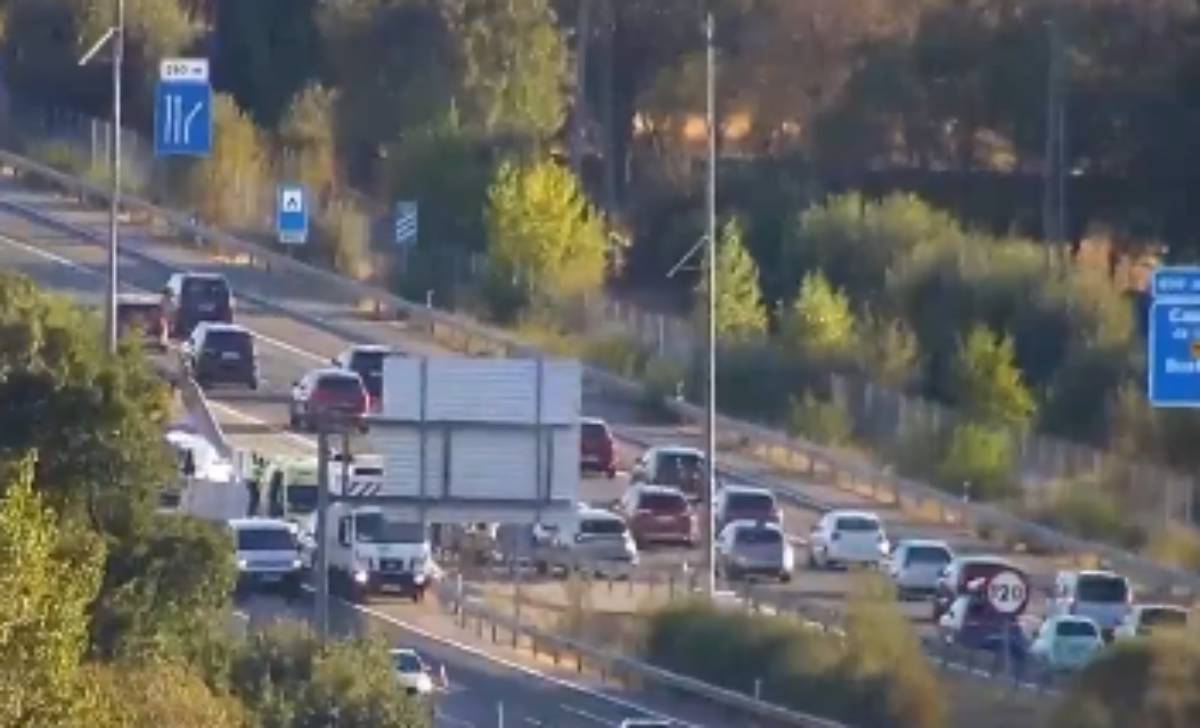 Dificultades en los accesos a Madrid, Barcelona o Valencia en plena operación retorno de las vacaciones