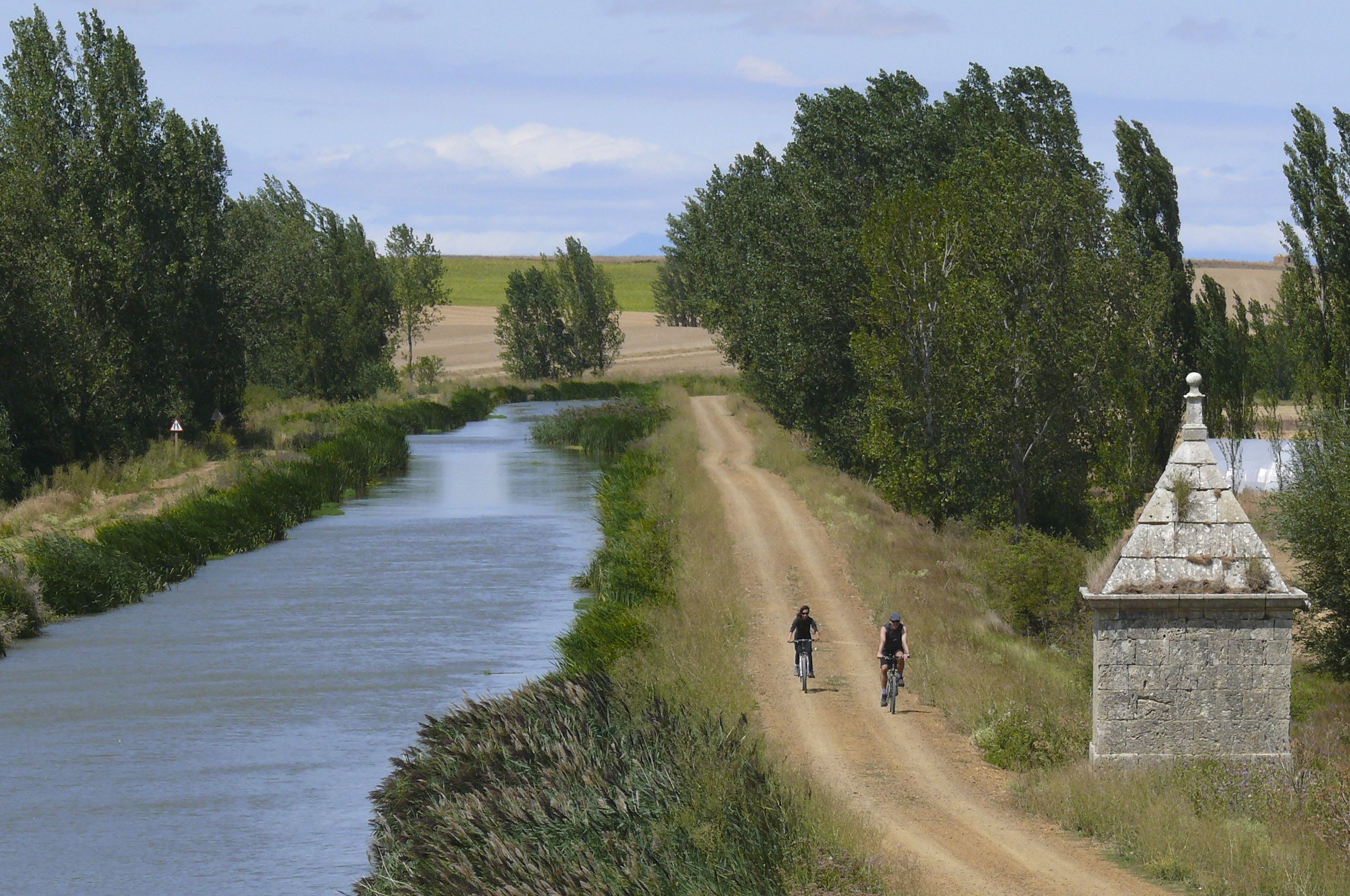 Cuatro pueblos de Palencia (y las joyas que custodian) para una ruta castellana hasta la médula