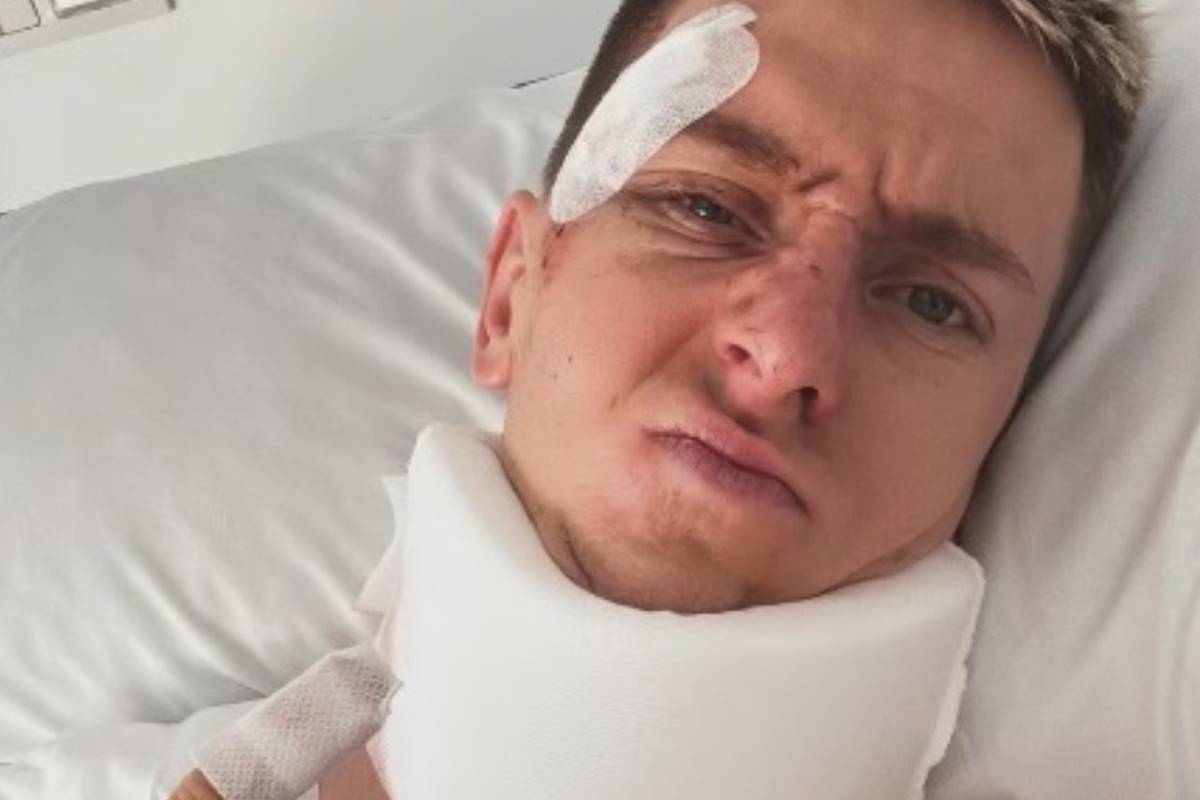 Pogacar, operado con éxito en Barcelona de la clavícula izquierda