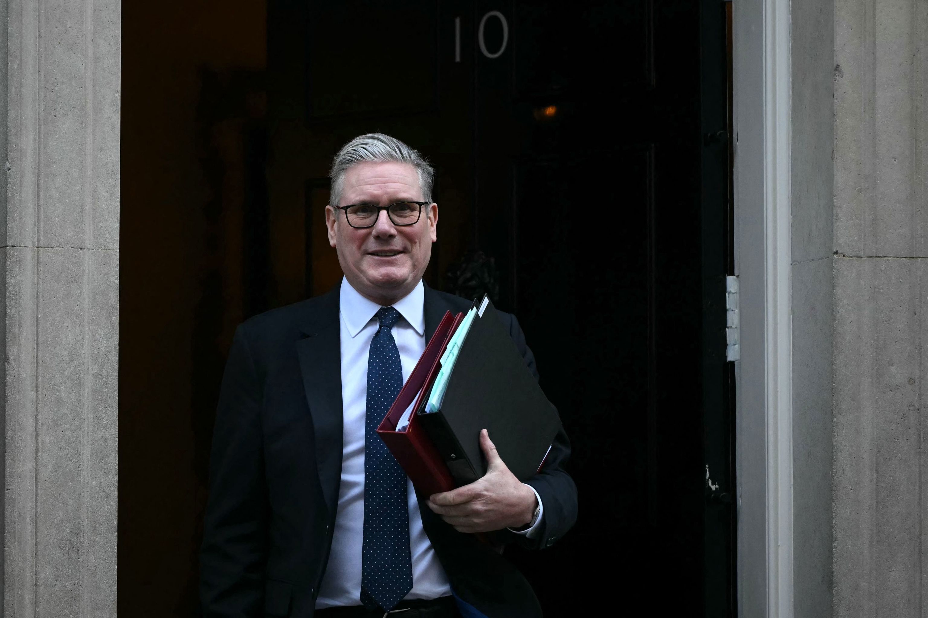El ex primer ministro británico Keir Starmer renuncia a su escaño en el Parlamento británico