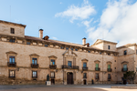 Un grave derrumbe destruye parte de la fachada del Palacio de los Hurtado de Mendoza, BIC de Almazán (Soria)
