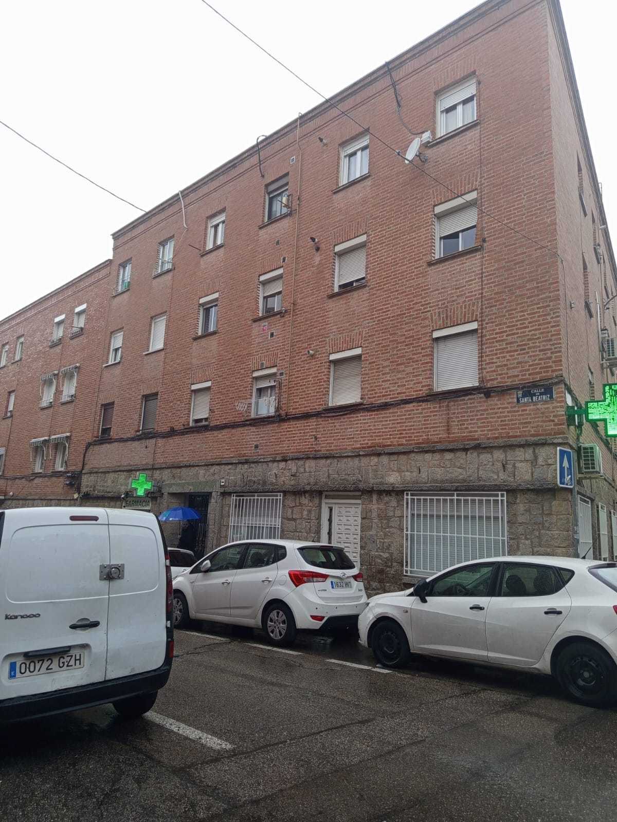 Paga 170.000 euros por un piso en Vallecas y acaba descubriendo que llevaba más de un año okupado: "He sido un tonto dejándome engañar"