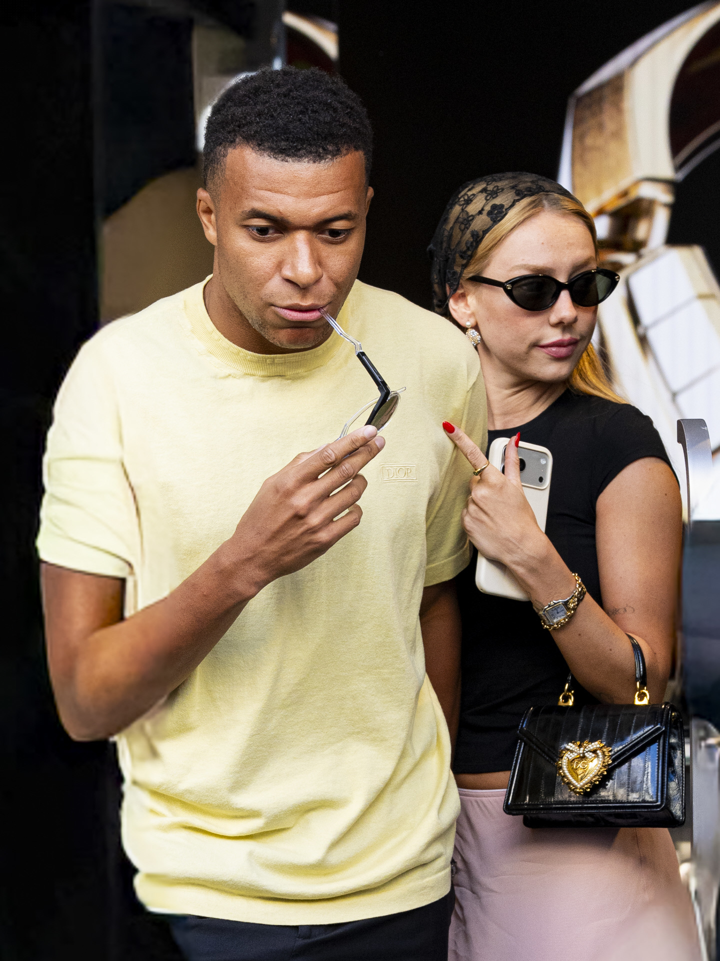 Ester Expósito, la peligrosa aventura a la podría arrastrar a Mbappé:  "Es difícil encontrar a alguien que lo quiera hacer contigo"