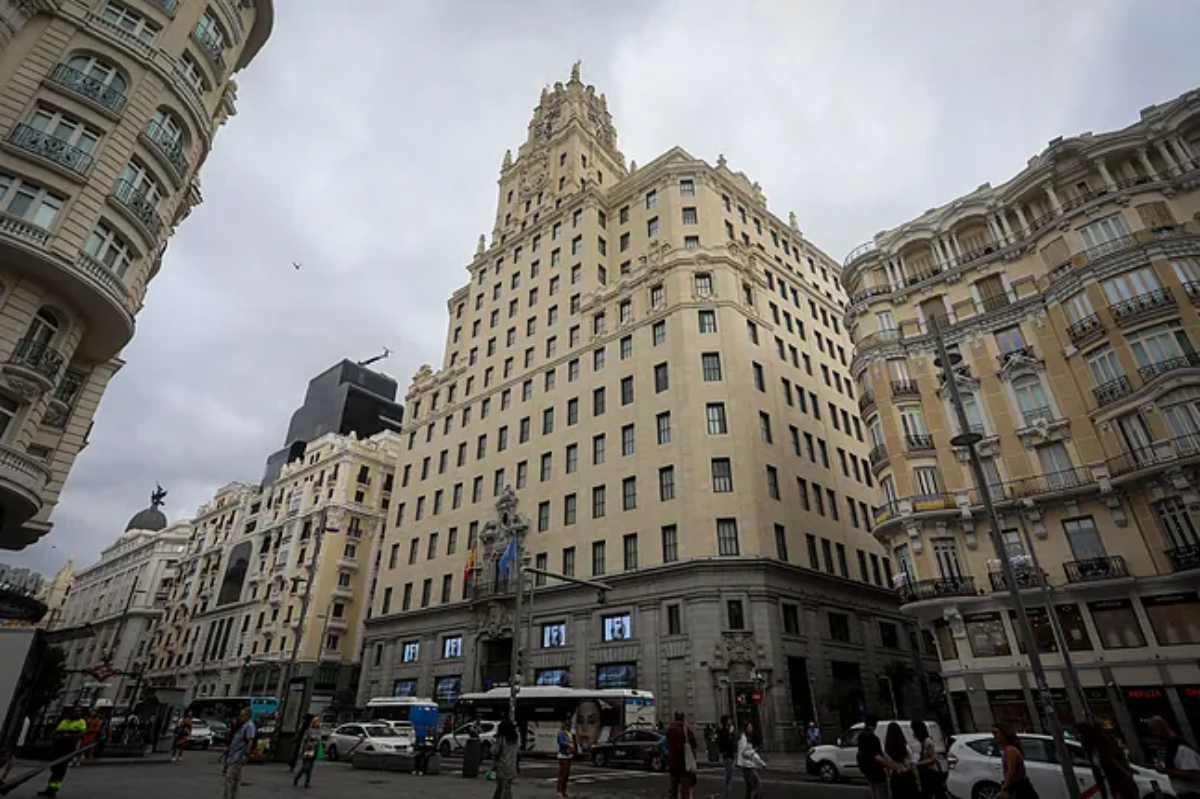 Telefónica vende su sede histórica de Gran Vía a Tomás Olivo por cerca de 200 millones
