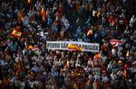 Cibeles, abarrotada en la manifestación por Ceuta, clama por la dimisión de Sánchez: "Es un antiespañol, un vendepatrias... no puede seguir siendo presidente"