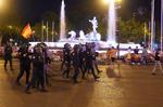 Cuatro personas detenidas y cuatro policías heridos en las cargas policiales tras la concentración frente al Congreso