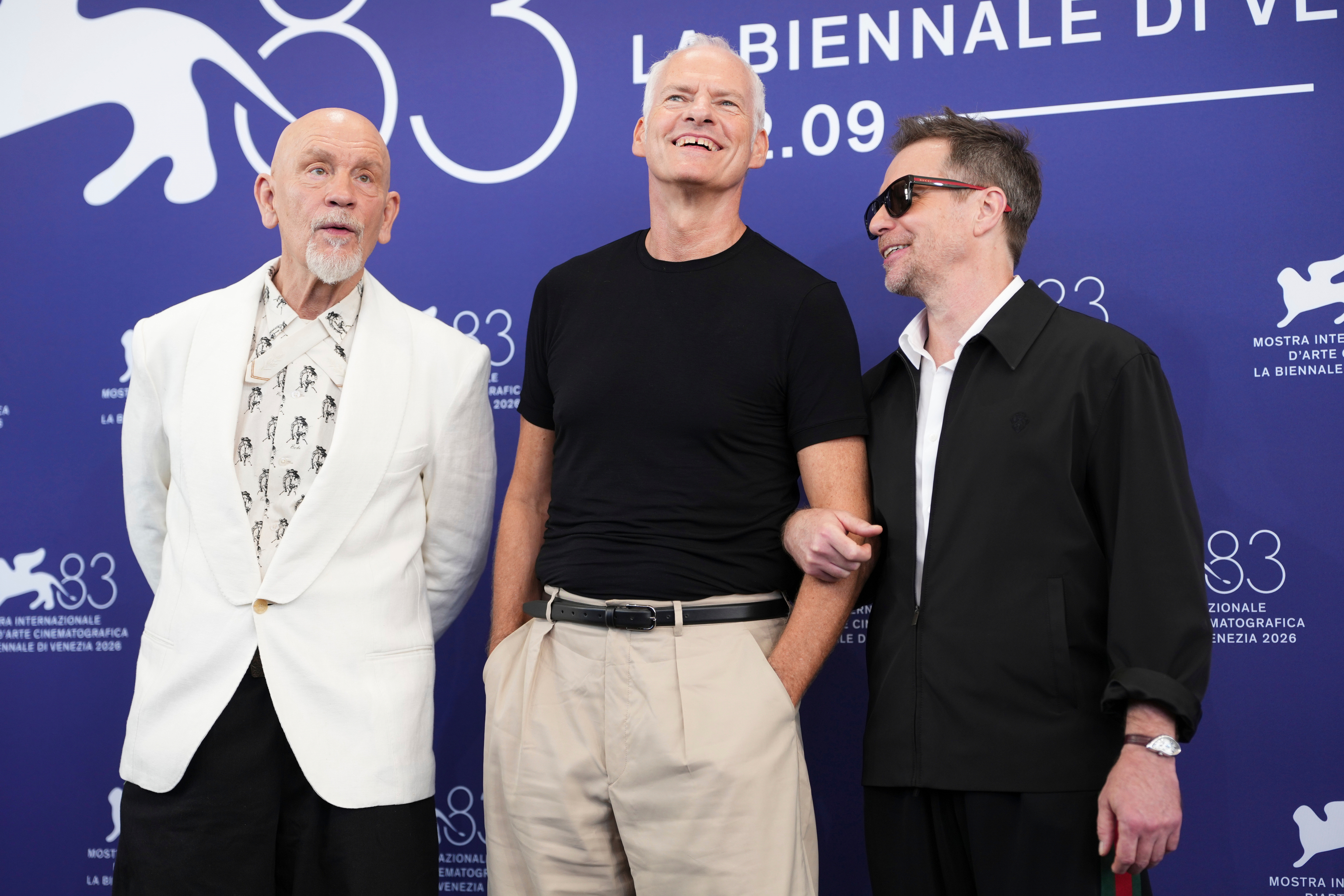 Wild Horse Nine: Venecia se rinde a la lírica derrotada de Martin McDonagh con un John Malkovich descomunal como asesino de la CIA (*****)