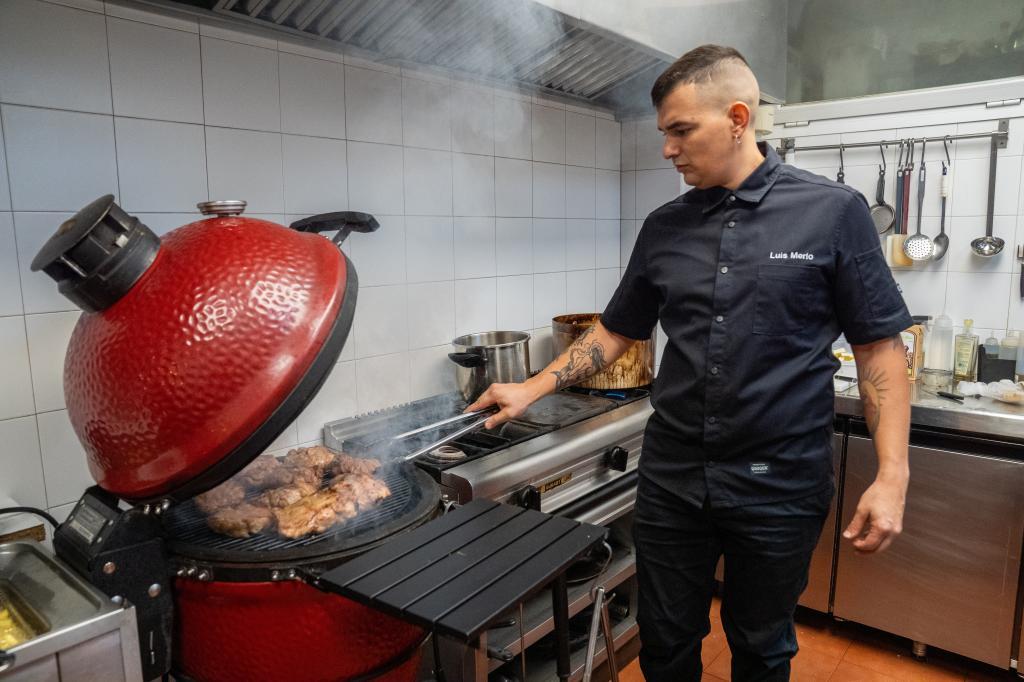 Kurantu o cómo un horno japonés ha puesto un pequeño pueblo de la sierra de Madrid en el mapa 'foodie'