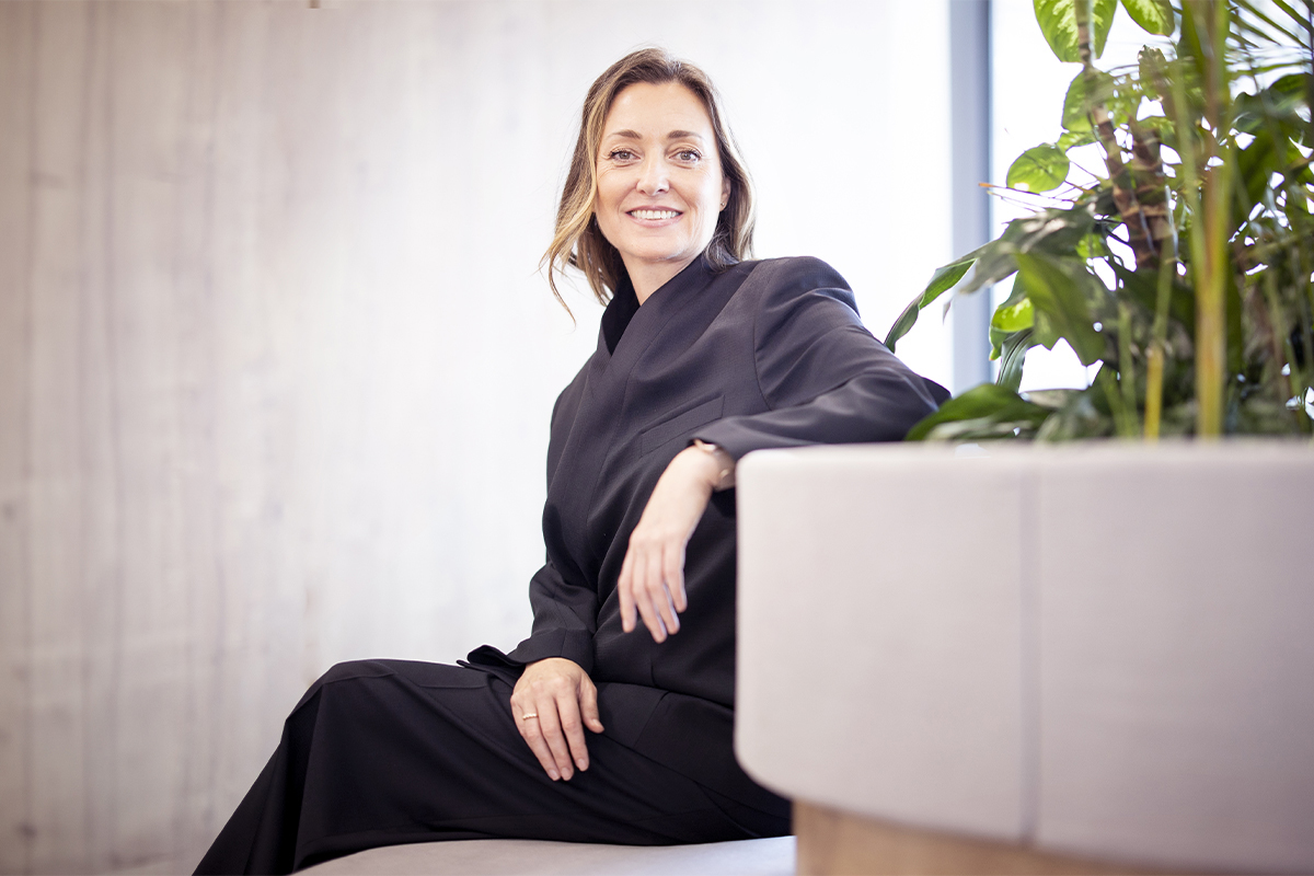 Laura Colón, presidenta de AstraZeneca: "La futura ley del medicamento: ¿Es perfecta para la industria? No. ¿Lo es para el Gobierno? Tampoco"