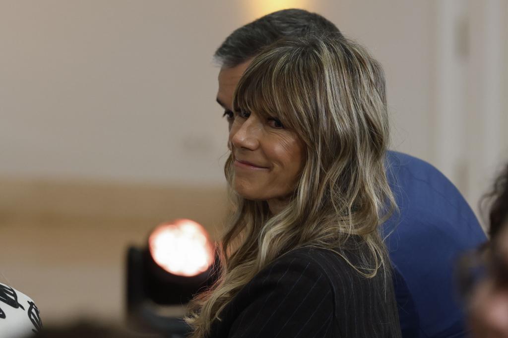 Begoña Gómez pide ser absuelta: defiende que no "se aprovechó de su vínculo matrimonial" para crear la cátedra y que no buscó "enriquecerse" con el 'software'