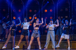 Las 'reinas' de 'Six' desembarcan en Gran Vía entre un fenómeno a lo Spice Girls que traspasa fronteras: "Lo saben todo de ellas. Las esperan a la salida"