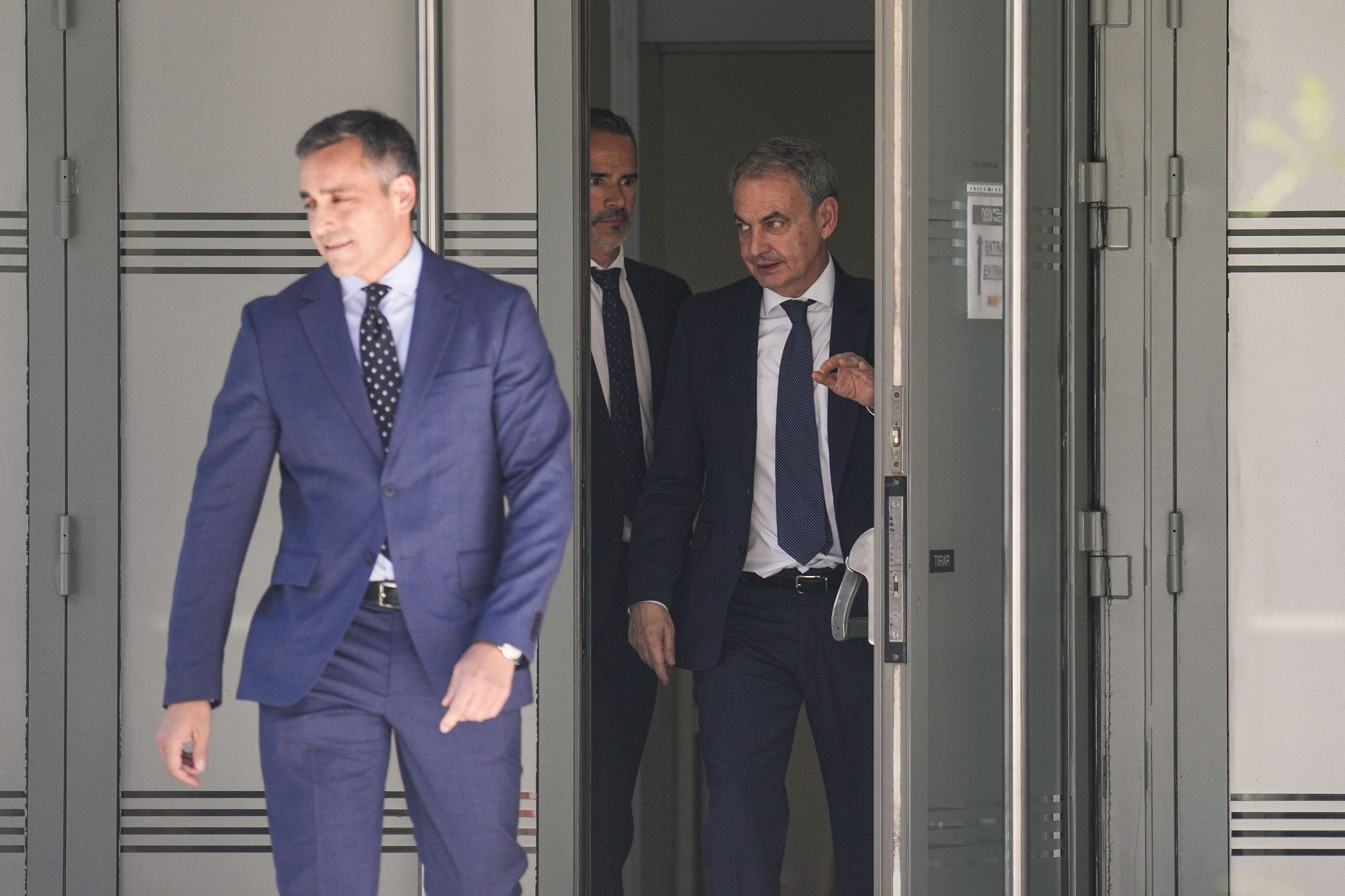 Los ex directivos de Plus Ultra confirmarán ante el juez el pago de la 'mordida' a Zapatero por el rescate a la compañía