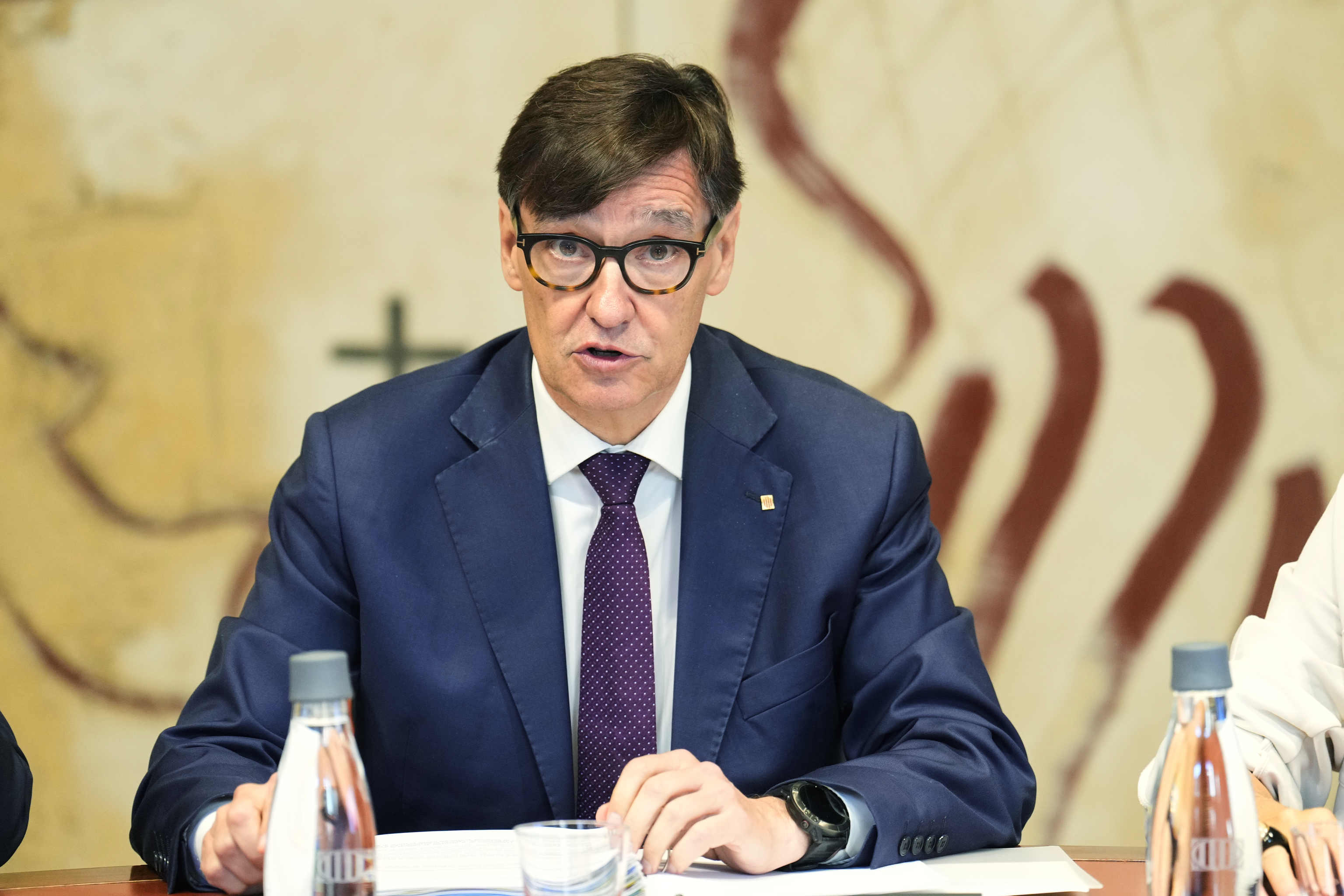 Illa va al choque con Ayuso para defender la financiación de ERC: "Es insolidaria. No se meta con Cataluña ni con los catalanes"