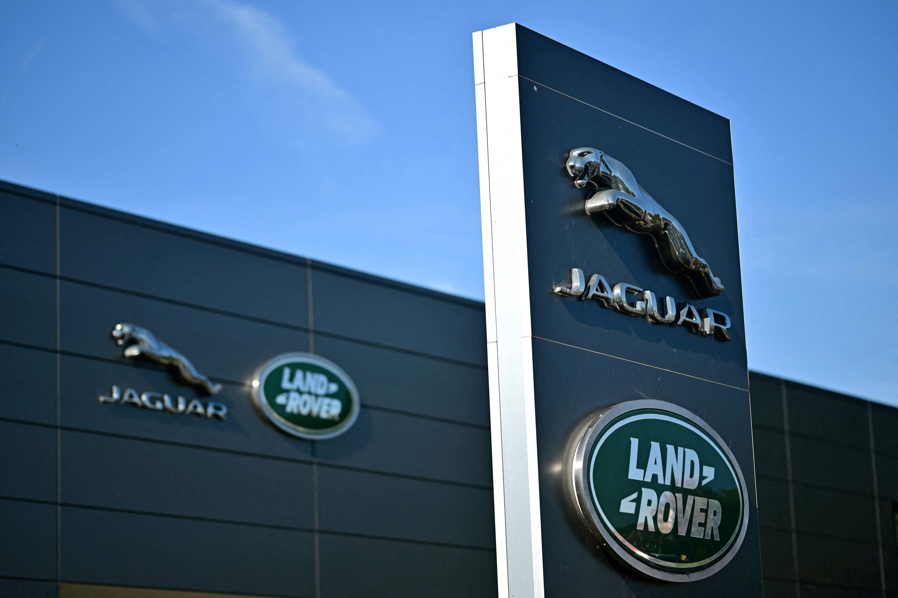 Jaguar Land Rover recortará 4.000 empleos, cerca del 10% de su plantilla, para ahorrar 2.000 millones de euros