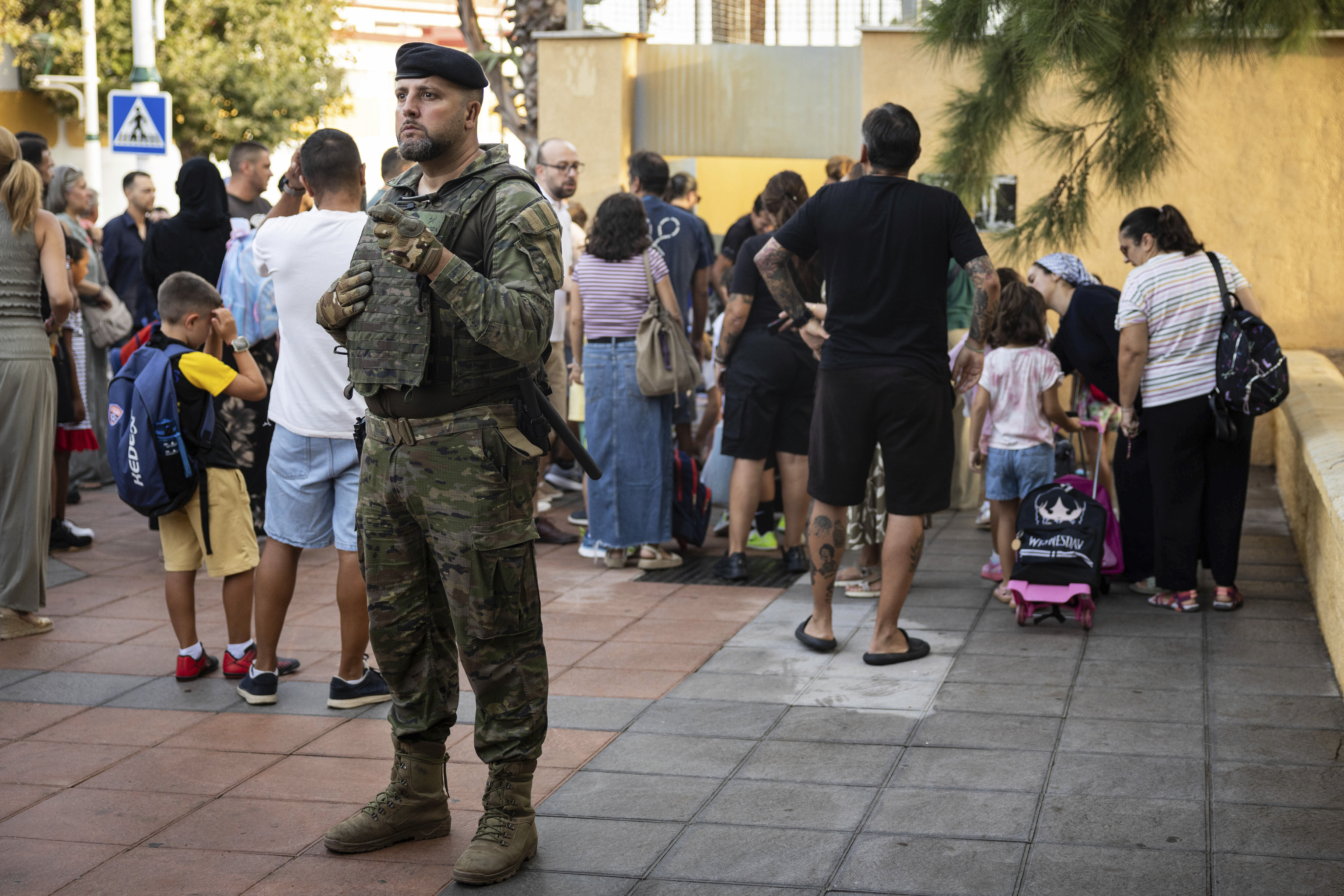 Los niños de Ceuta regresan a las aulas: "Dentro del cole es donde mejor van a estar, el problema está en la calle"
