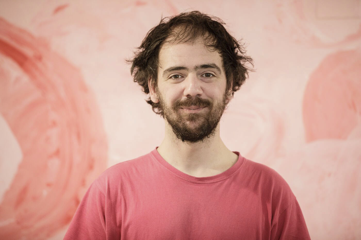 Joan Yago gana el Premio Nacional de Literatura Dramática por su "pluma afilada" y su "tono sarcástico"
