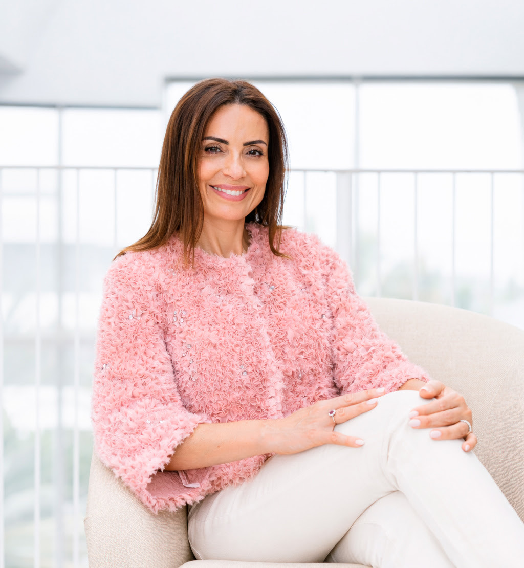 Afef Dammak, la esteticista con las manos más buscadas de Lanzarote: "Cuando era muy pequeña, fui rechazada por mi pelo afro y esa experiencia marcó mi vida"