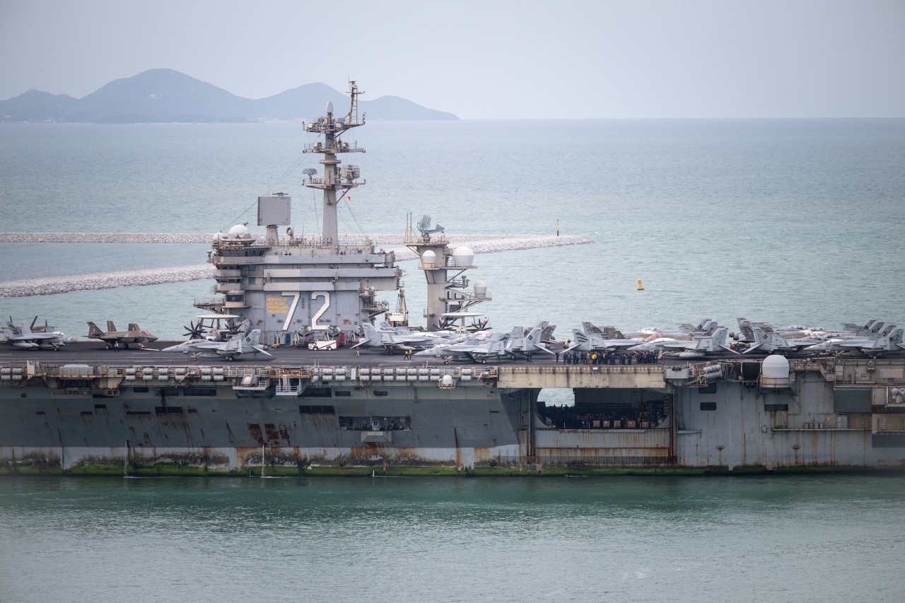 Nueve meses en el mar a bordo del USS Abraham Lincoln: soledad, fatiga y orgullo