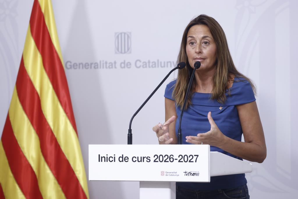 Cataluña restringe la movilidad y prohibe las clases en cinco comarcas por la previsión de fuertes lluvias el miércoles