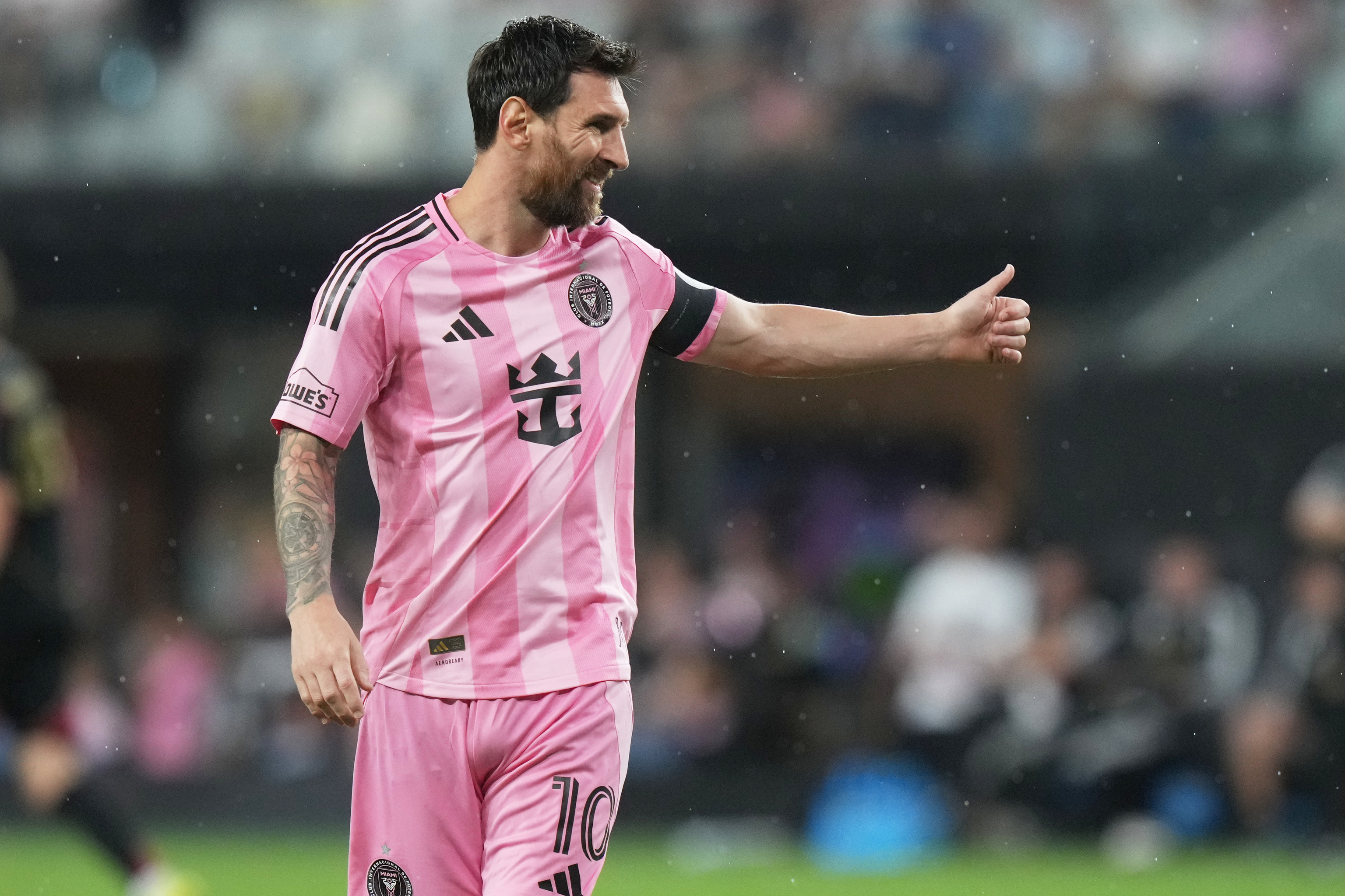 Messi negocia la compra del Eldense de Segunda División, que será su segundo club en España