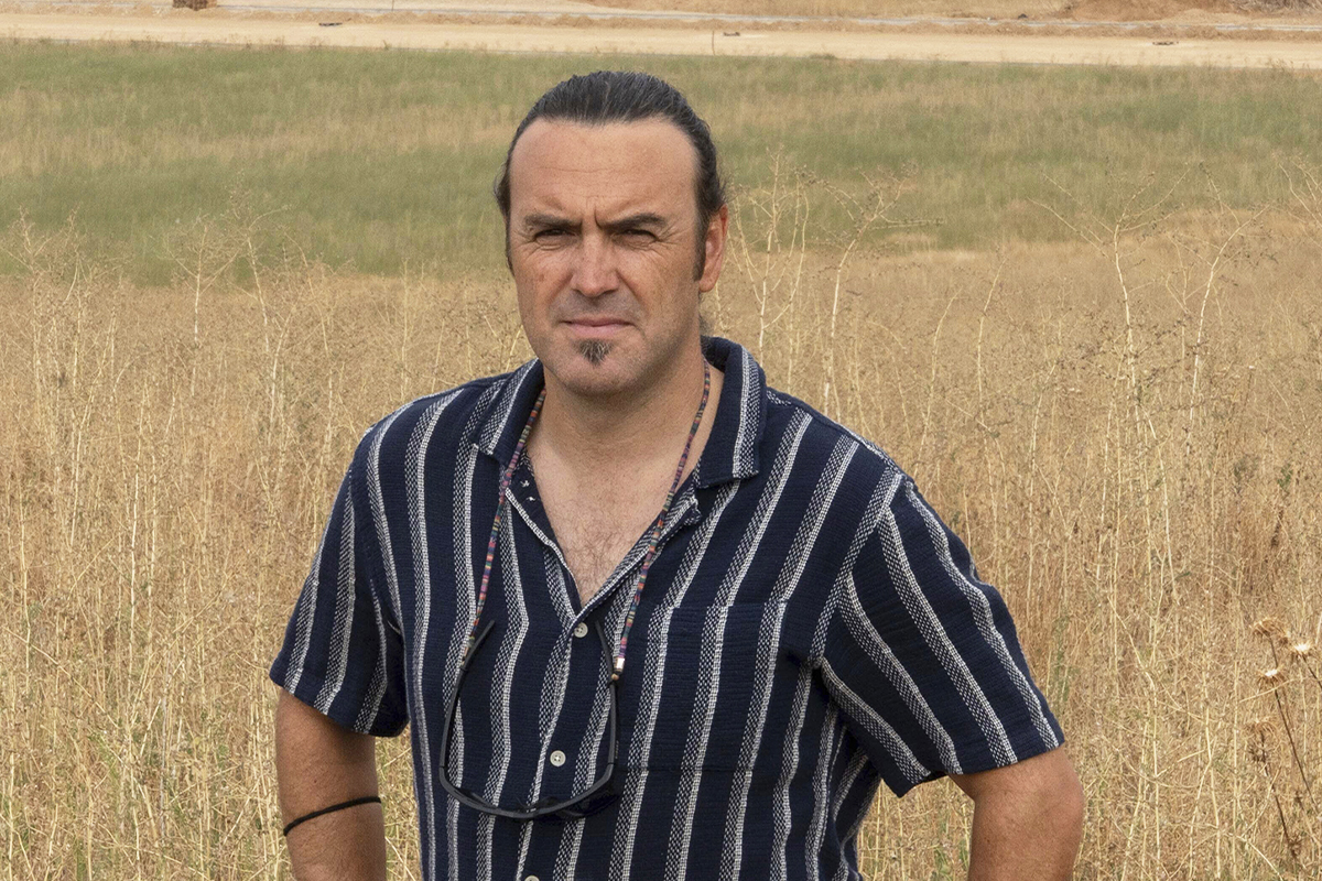 Los campos de la España rural que no quieren nubes (de datos): "Me preocupa que esto divida un poco al pueblo"