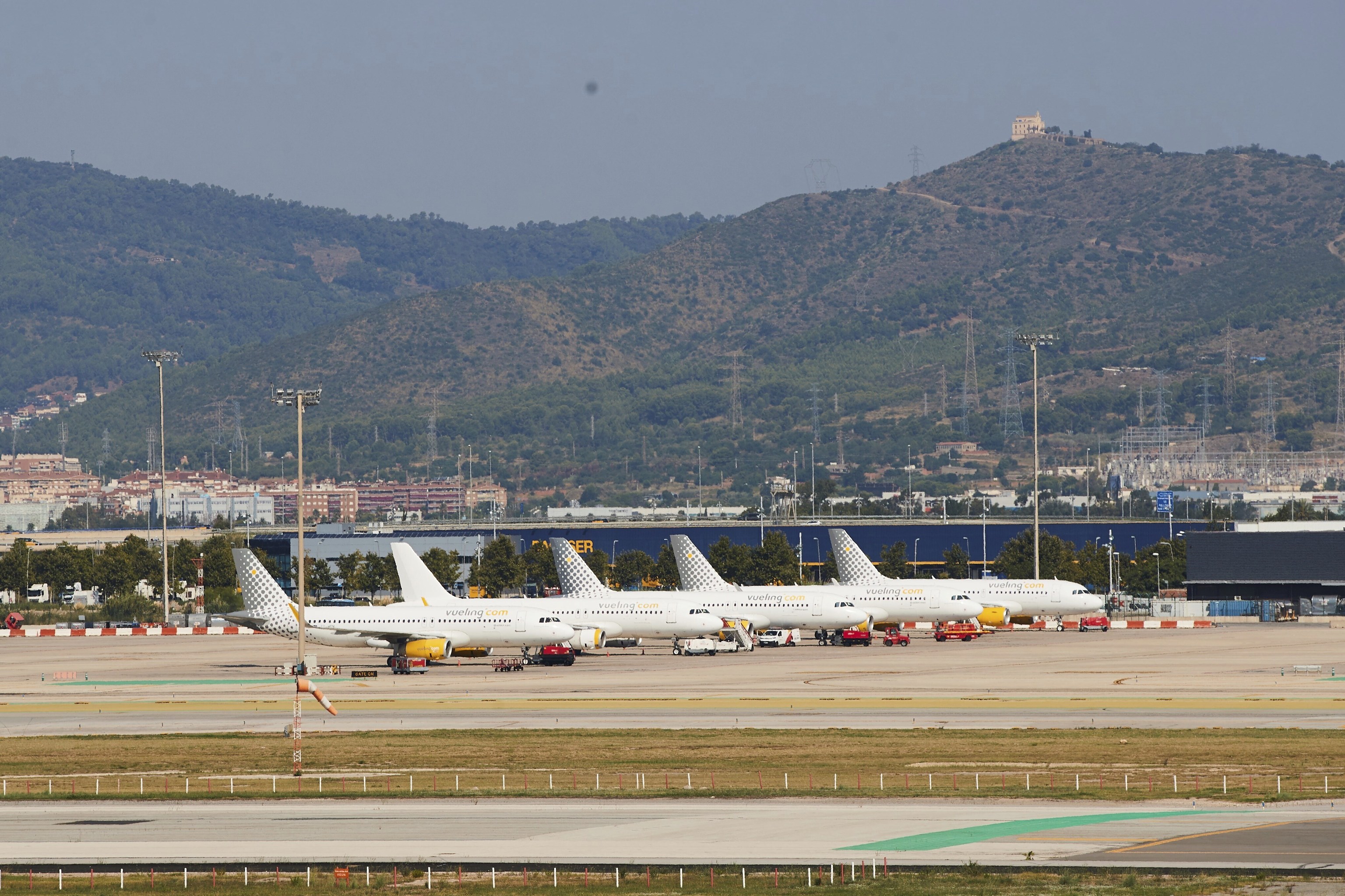 Reino Unido contagia su fallo de control aéreo a los aeropuertos españoles con 229 cancelaciones