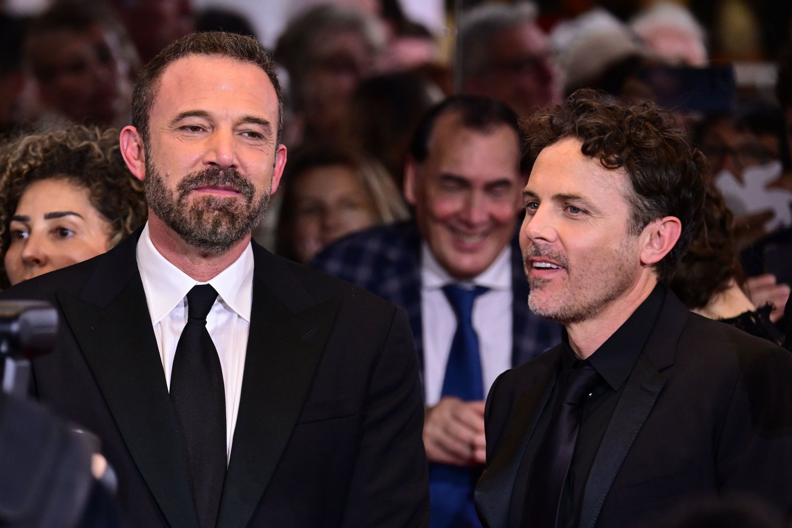 Casey Affleck se rompe por la emoción en el Festival de Venecia al recordar a sus padres, a los que ha perdido este año
