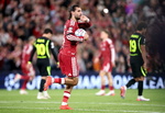 Llorente sólo no basta y el Atlético cae en Anfield