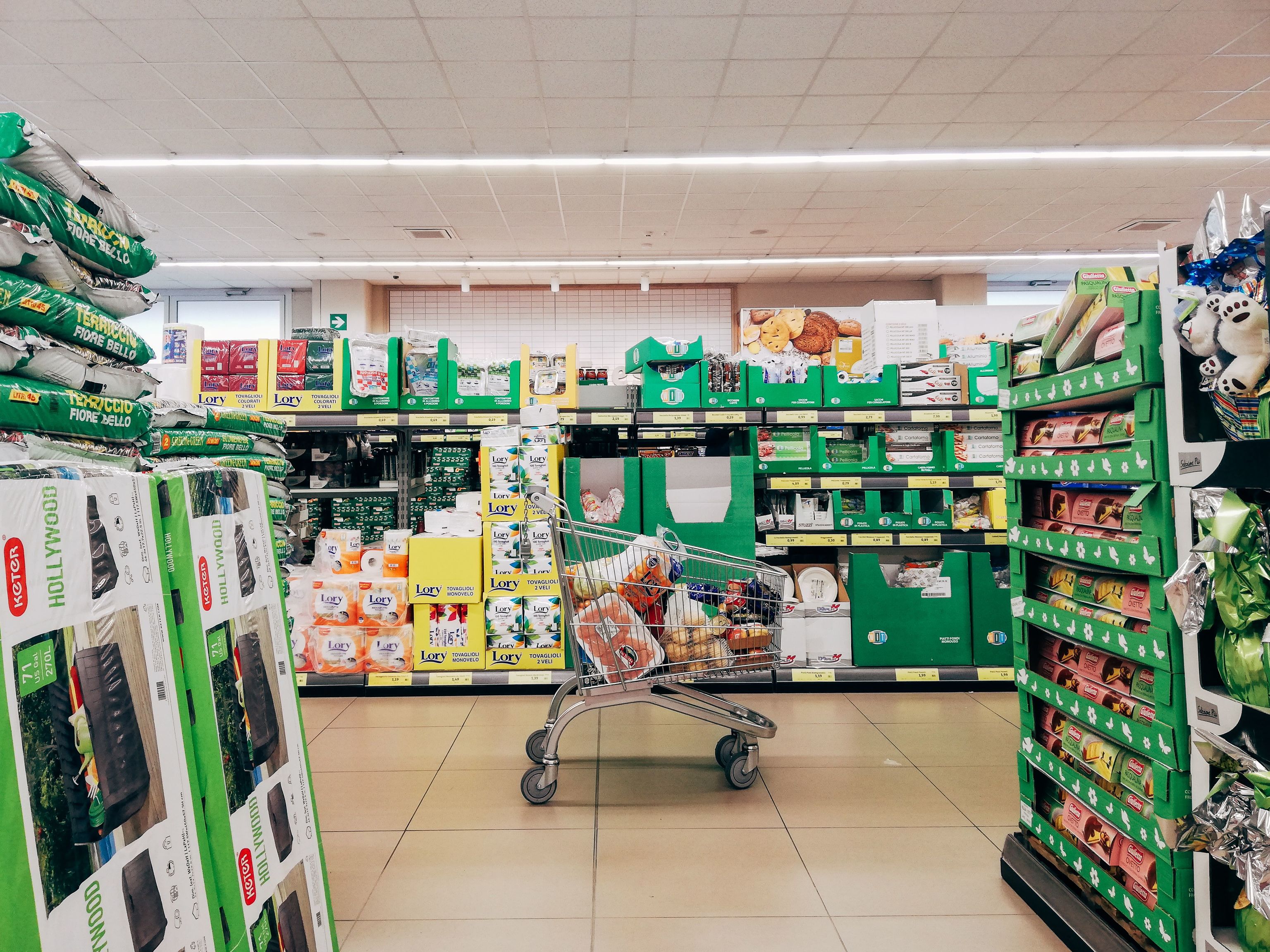 Supermercados abiertos el festivo viernes 11 de septiembre en Barcelona: horario de Aldi, Carrefour y otros centros
