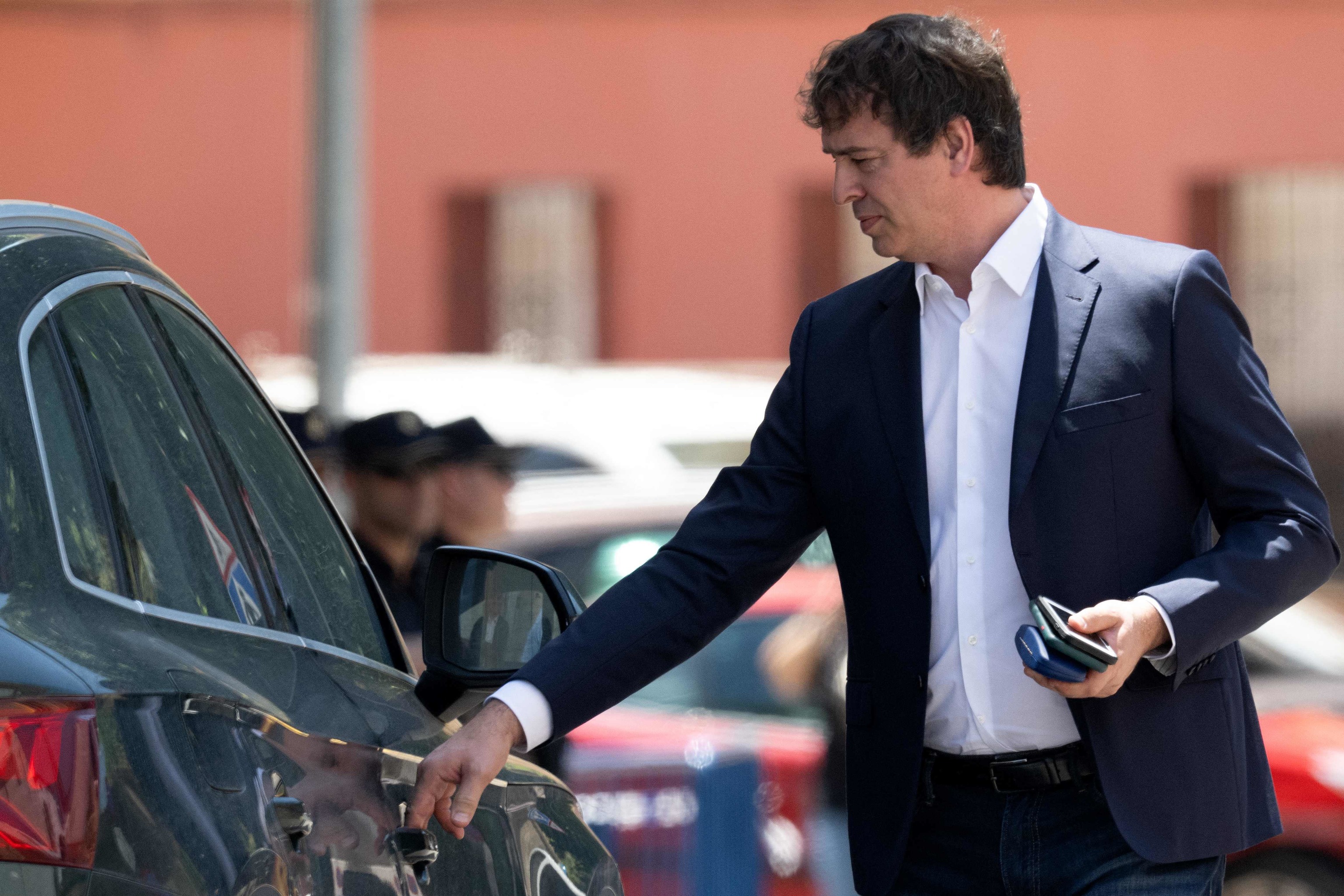 El ex director de la Guardia Civil contradice a los ex jefes de la UCO y niega presiones a los agentes para que el informe sobre David Sánchez saliera "limpio"