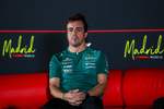 Pique entre Alonso y Hamilton por los test en Madring: "¿Mi opinión? Preguntad a los pilotos de Ferrari..."