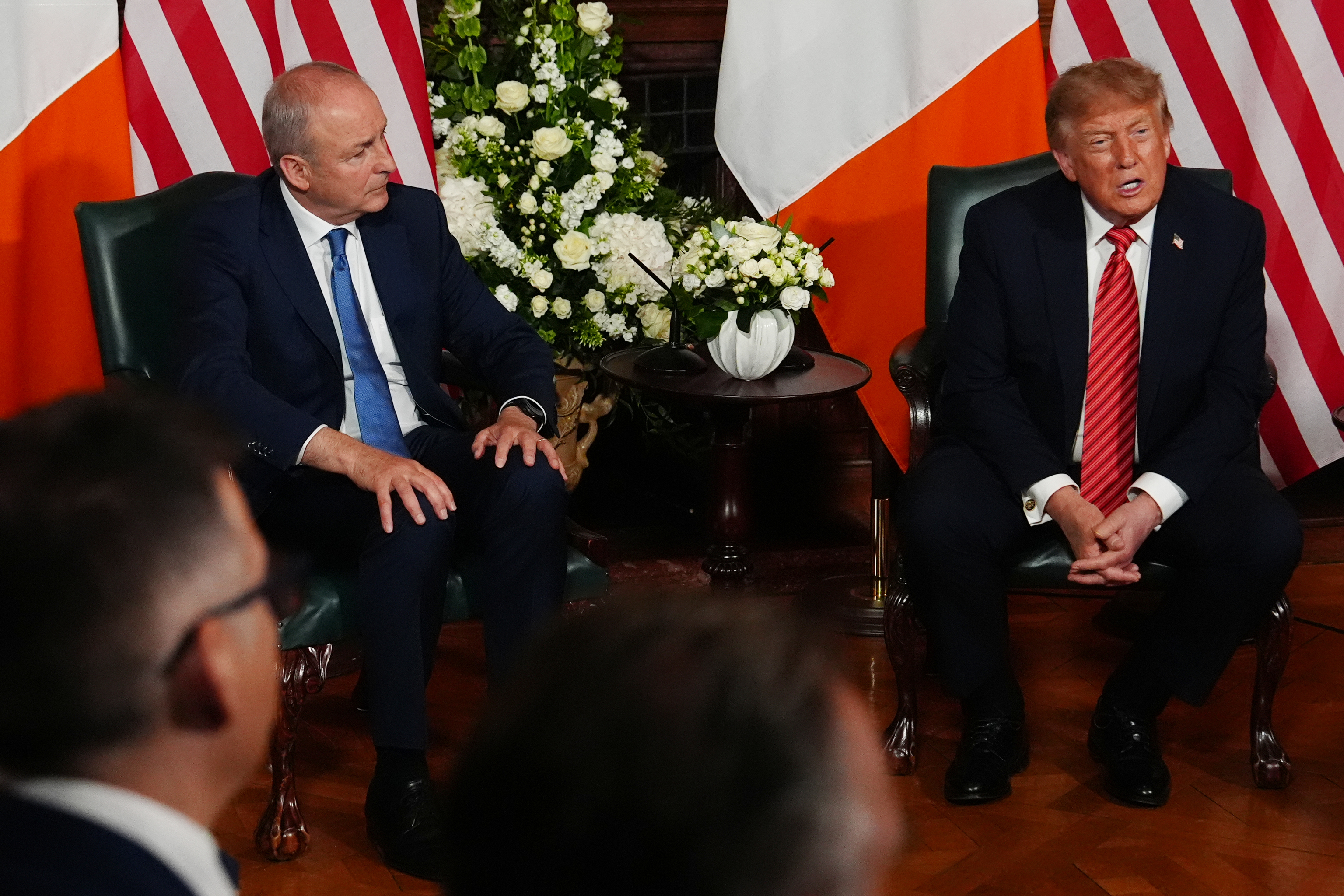 Trump sorprende desde Irlanda asegurando que su reunificación "ocurrirá tarde o temprano" y Londres responde: "No habrá referéndum"