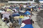 Los migrantes de Ceuta extienden el asentamiento de playa del Trampolín a la Benítez