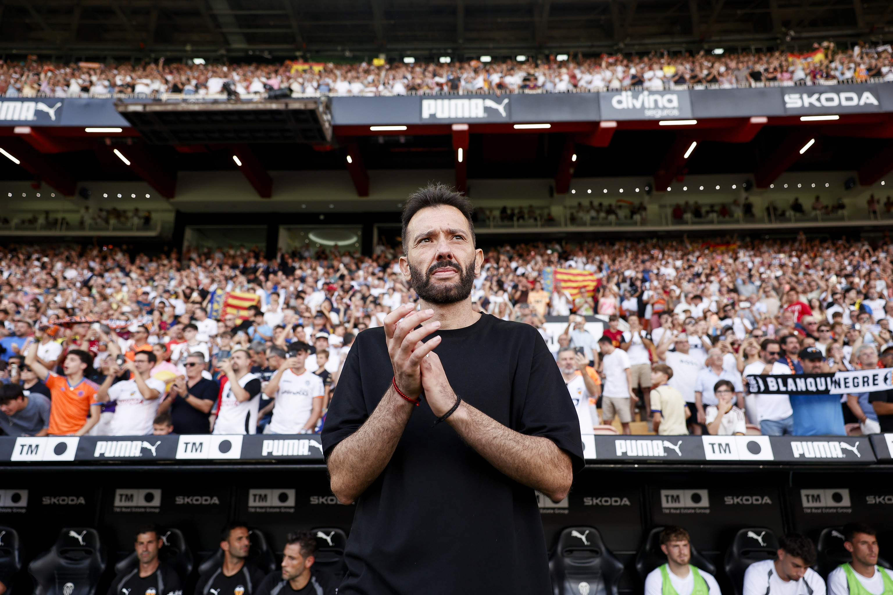 El Valencia despide a Carlos Corberán y a todos los miembros del área deportiva