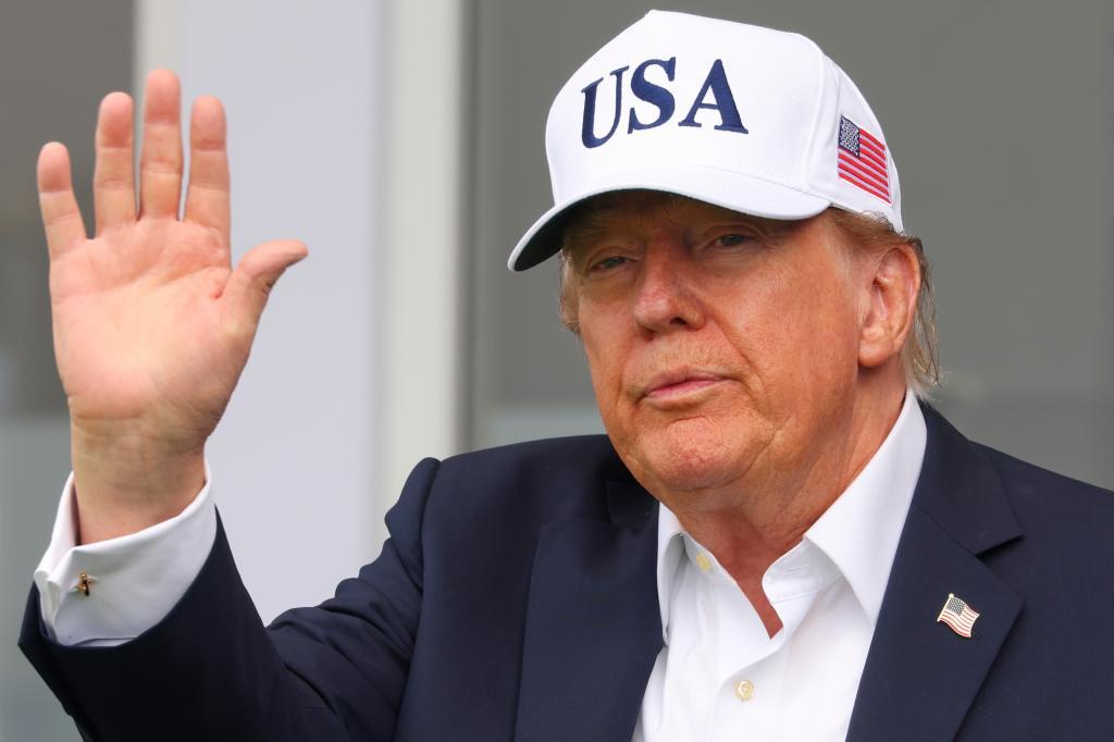 Trump tacha de "fuerzas negativas" a quienes piden regular la IA y dice que "no sucederá"