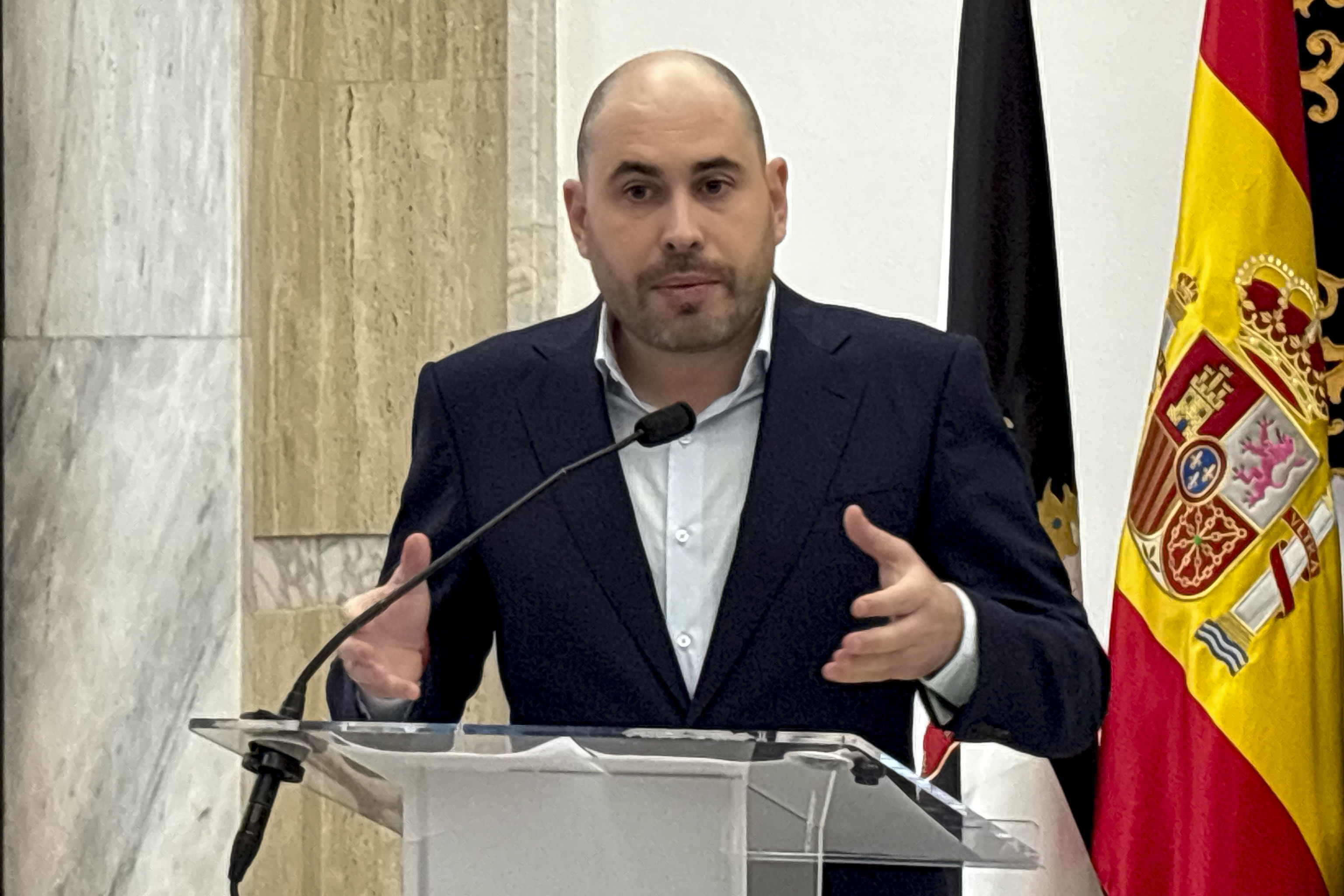 La juez de la Audiencia Nacional propone asumir la investigación del juzgado de Ceuta sobre la actuación del delegado del Gobierno