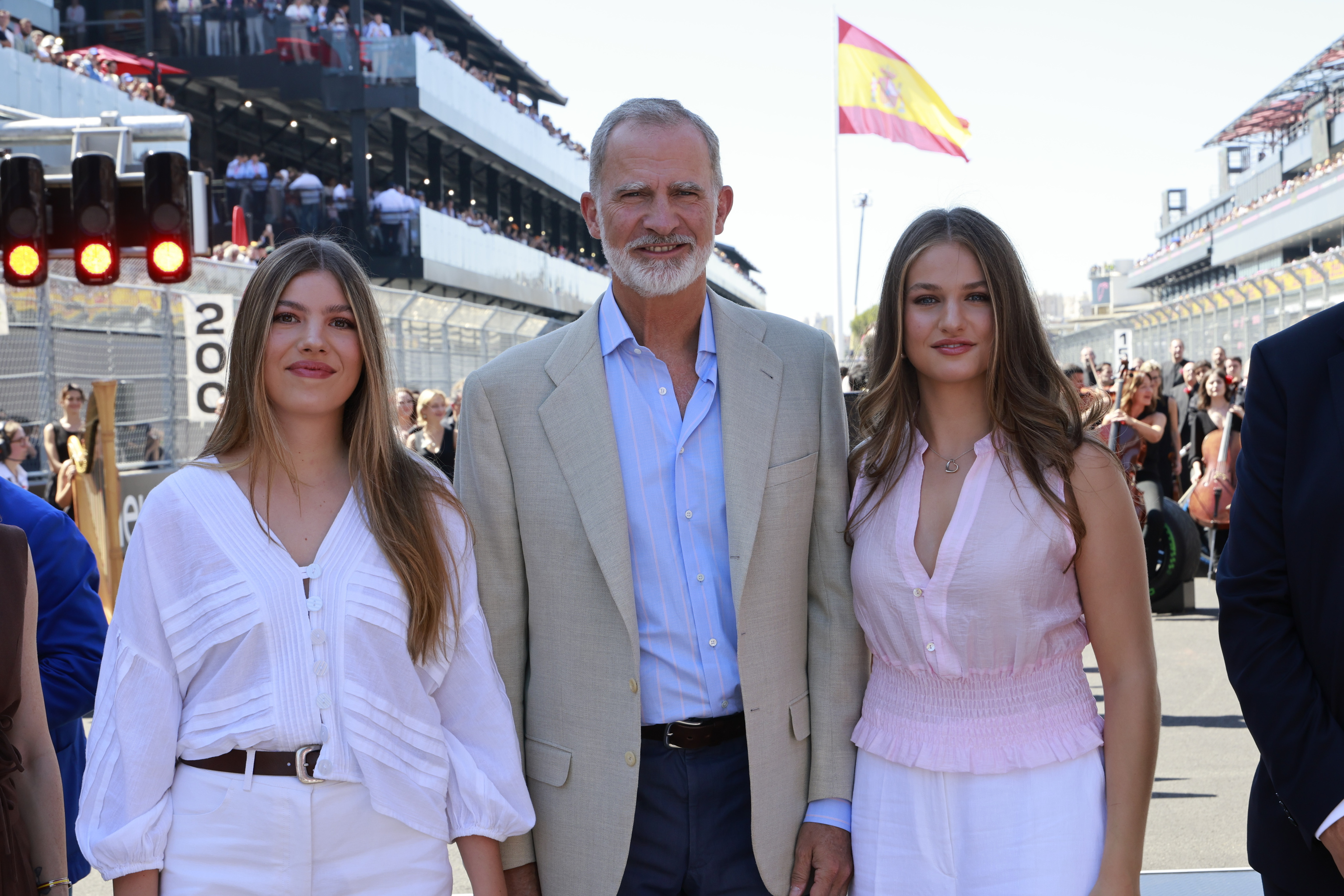 La sonora ausencia de la Reina Letizia al estreno de la Fórmula 1 en Madrid, a la que sí acudieron el Rey Felipe y sus hijas la princesa Leonor y la infanta Sofia
