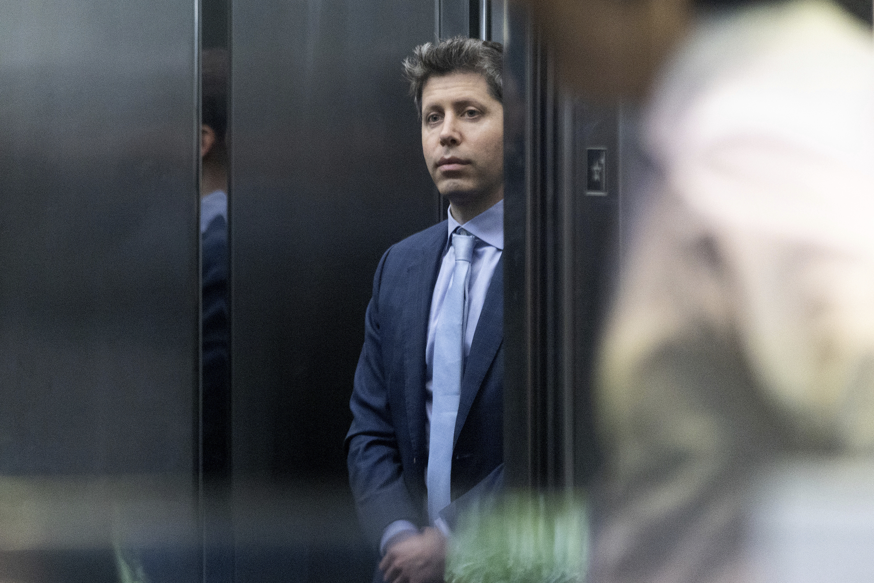 Cómo el choque entre el dinero y la seguridad ha provocado una crisis monumental para la IA