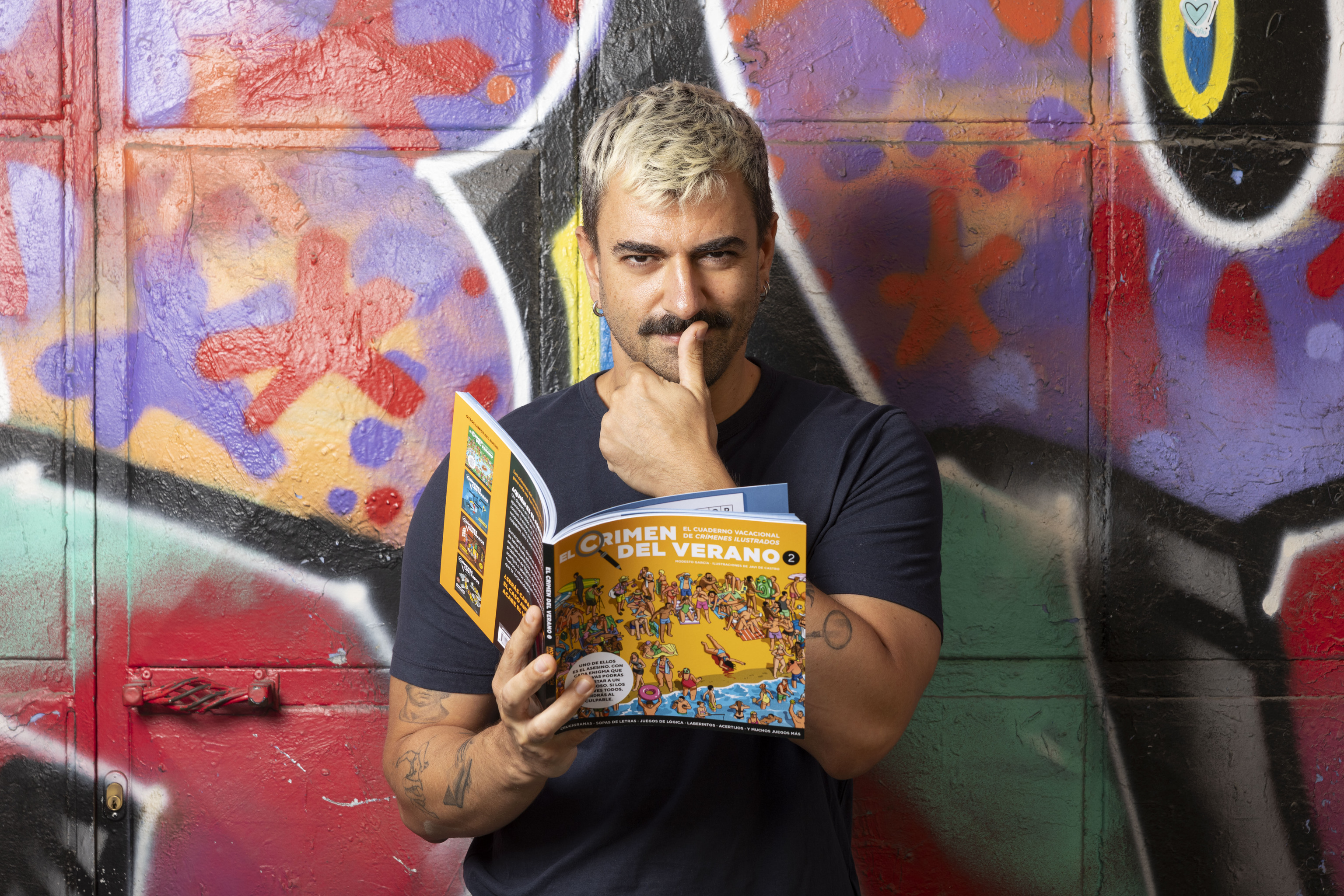 Modesto García, autor de 'Crímenes Ilustrados': "No me preocupa la IA; es muy tonta en esto, muy mala para razonar un juego"