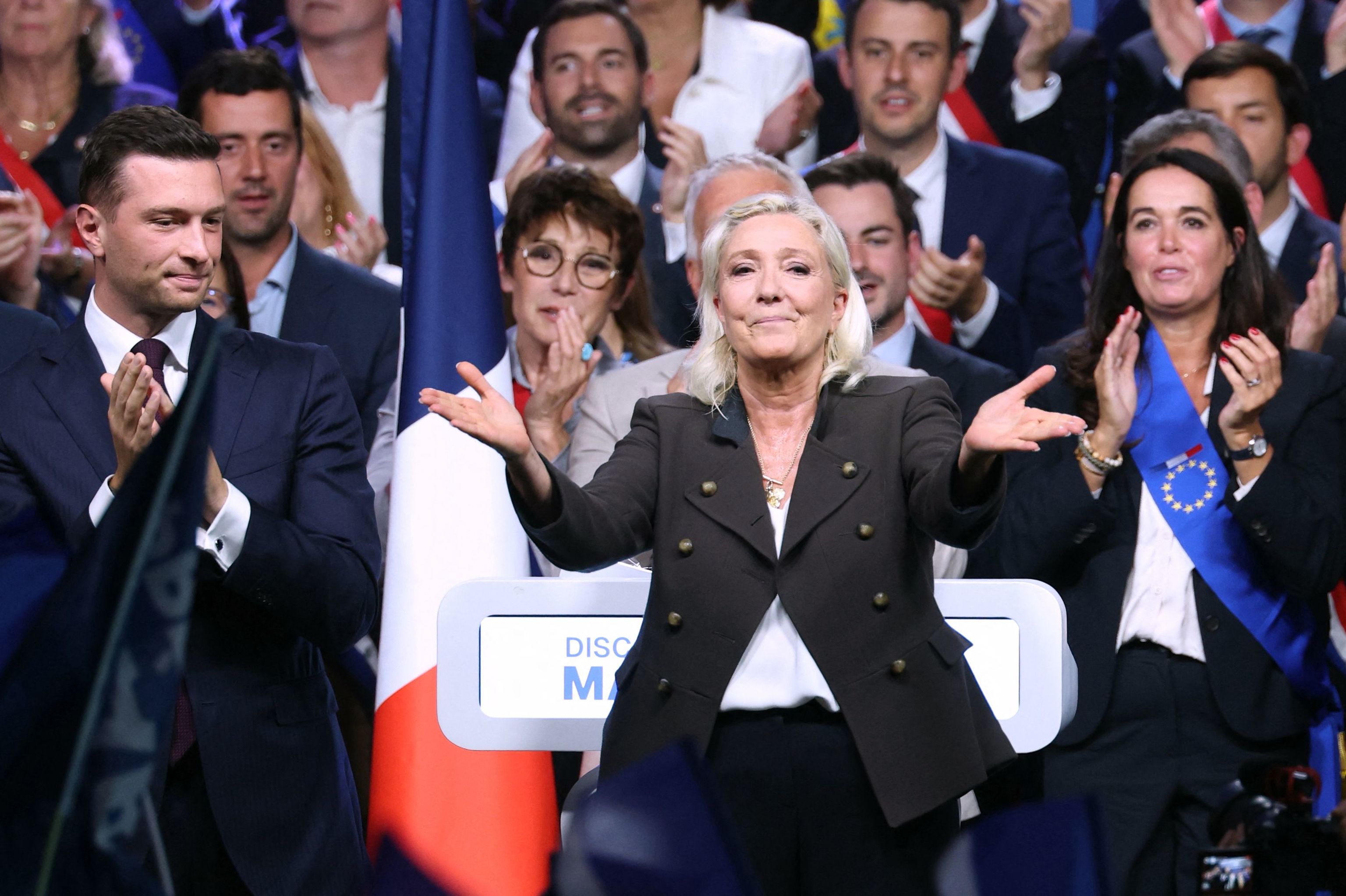 Marine Le Pen irrumpe en las presidenciales como la "ultrafavorita"