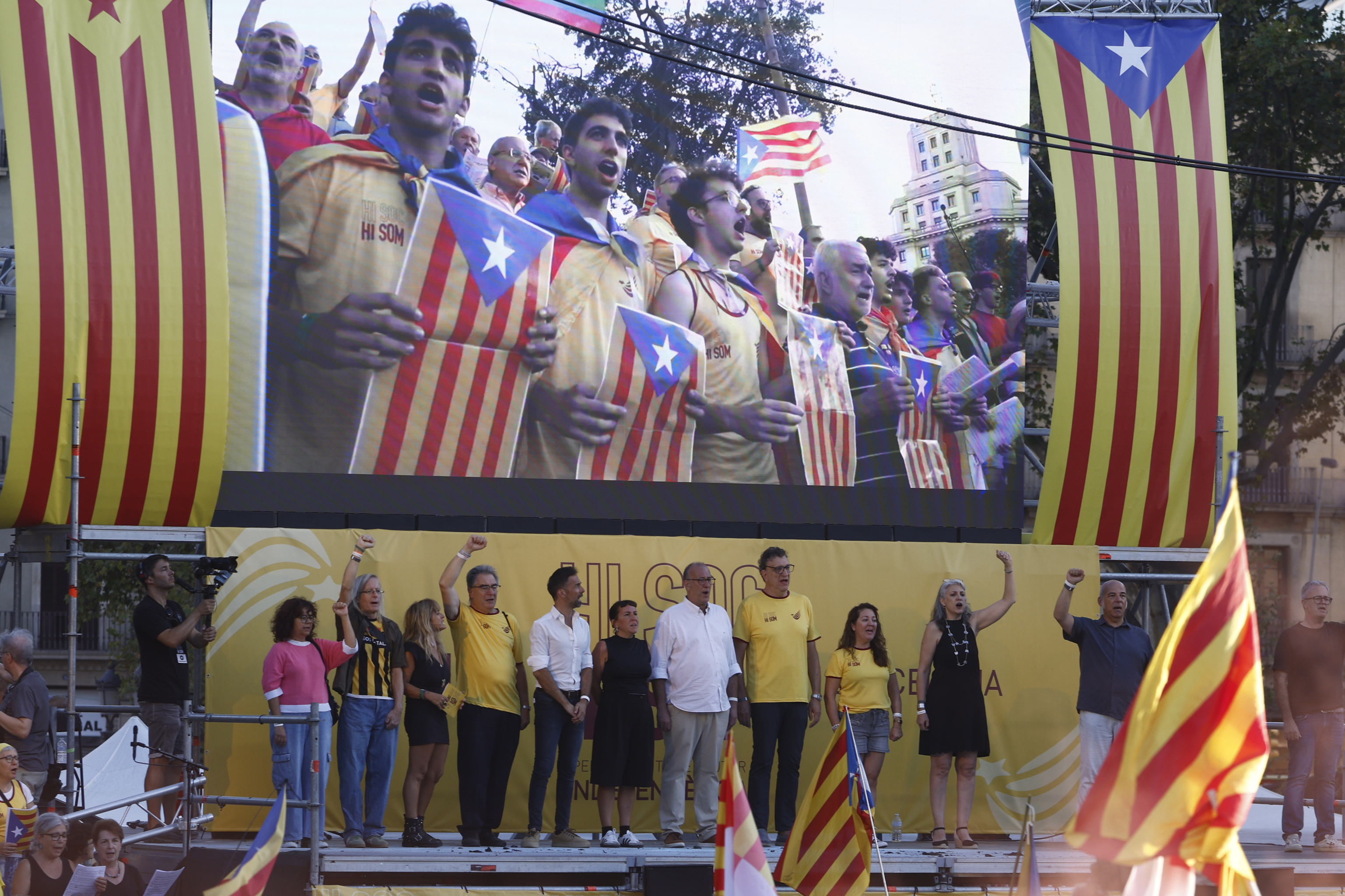 Junts y ERC recogen el guante de la ANC para recuperar la unidad independentista en el décimo aniversario del 1-O