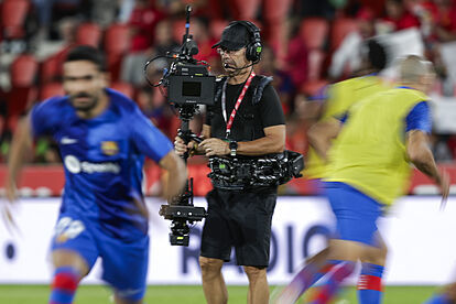 Telefónica alcanza un acuerdo con DAZN para la emisión de LaLiga durante cinco temporadas por cerca de 1.650 millones
