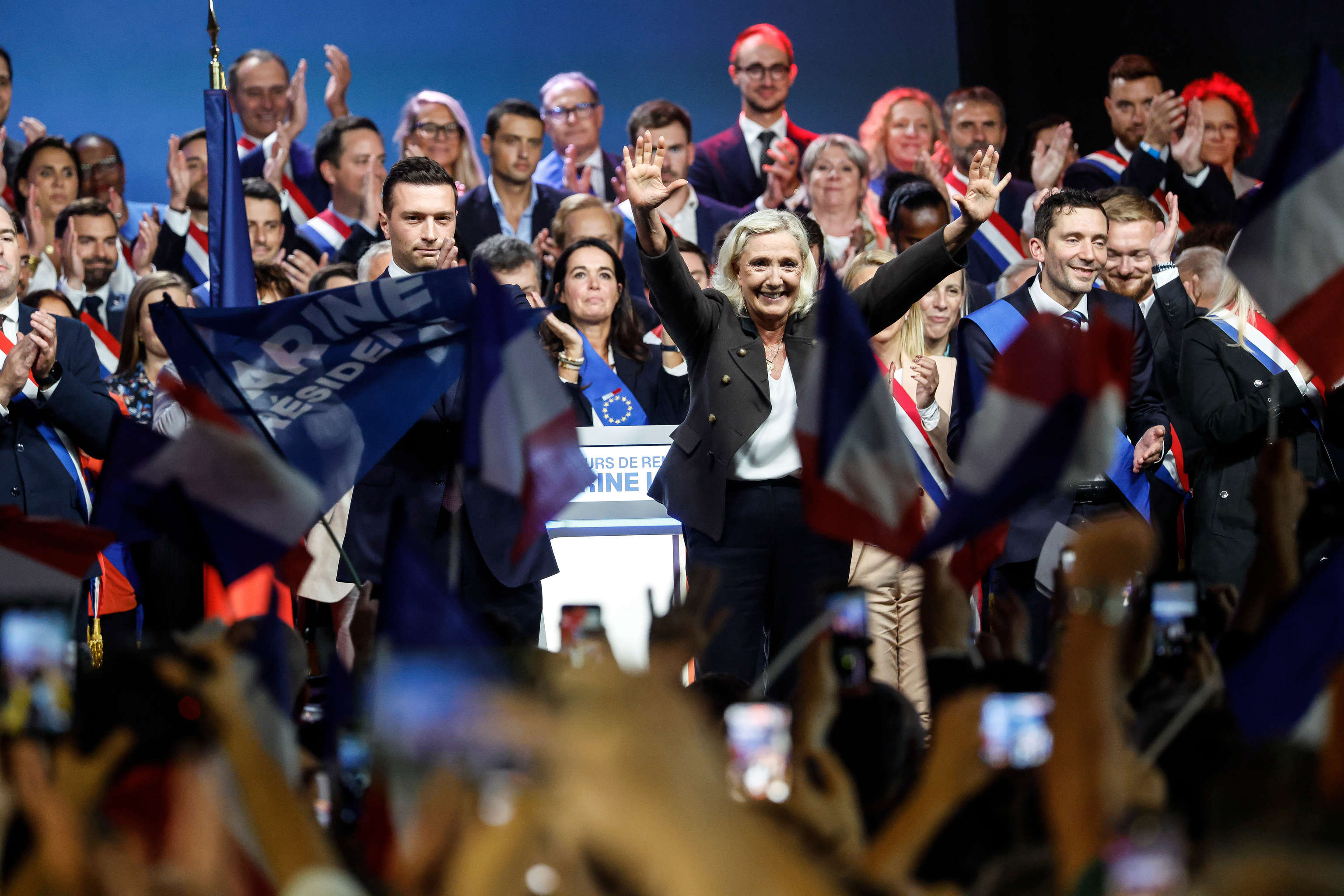 Marine Le Pen seduce a los millonarios