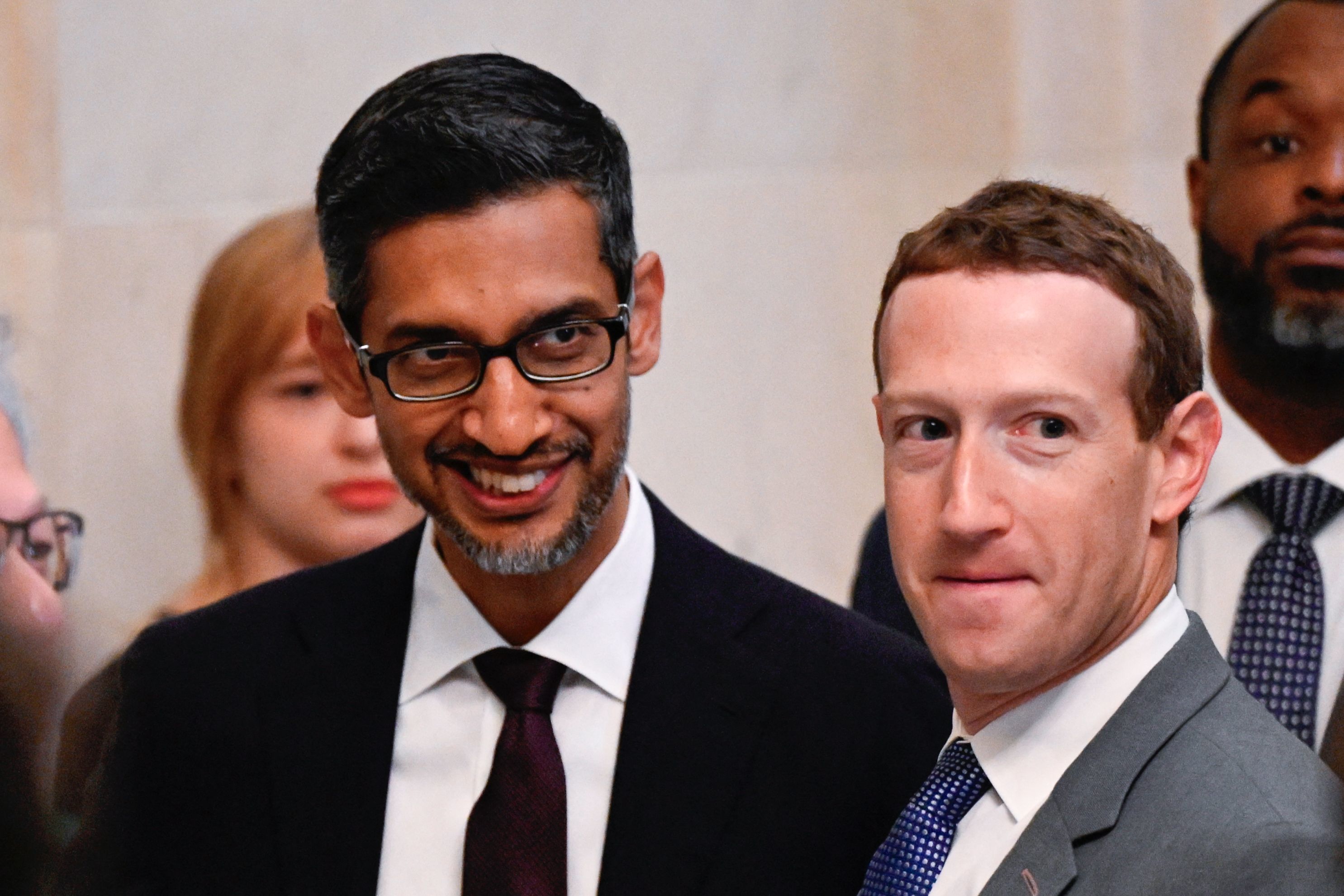 Meta pide a Anthropic menos pactos y más inversión en seguridad mientras Google emerge como el gran cisne negro del futuro de la IA