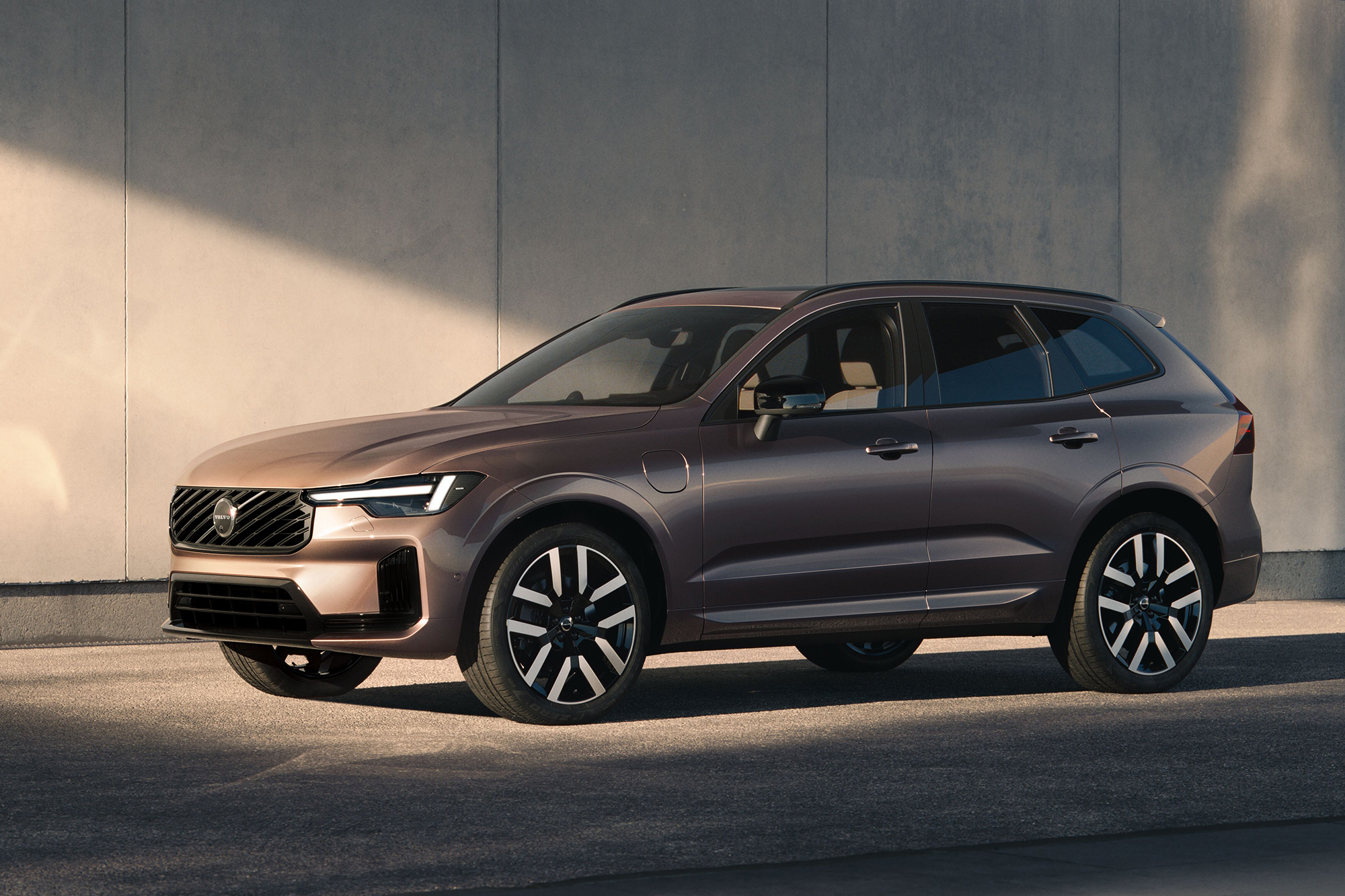 Volvo da un paso de gigante con el nuevo XC60 híbrido enchufable con 200 km de autonomía eléctrica